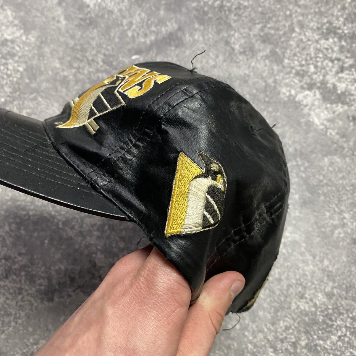 NHL × Sports Specialties × Vintage VTG 90’s Pittsburgh Penguins NHL Specialties leather Cap Size ONE SIZE - 7 Thumbnail