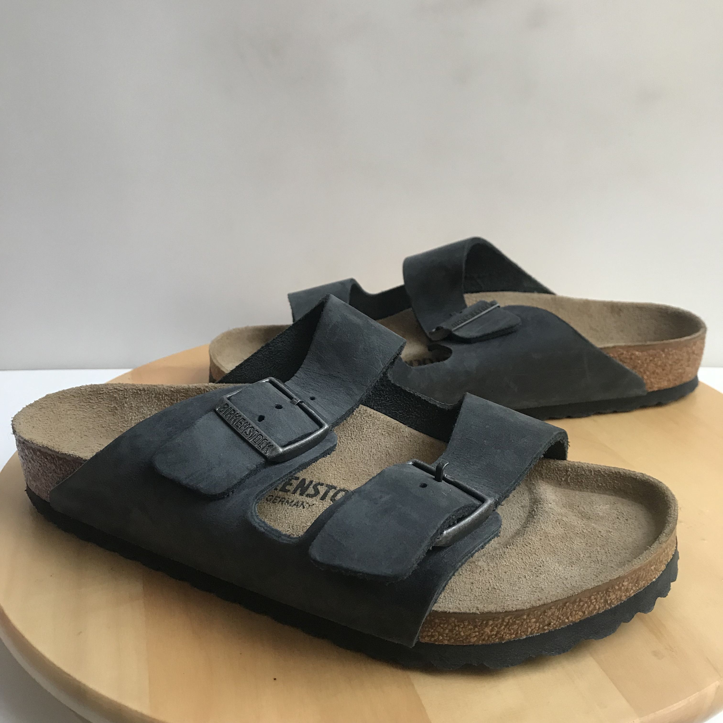 Birkenstock Birkenstock Black nubuck Arizona Leather 41 Cork Two Strap Size US 8 / EU 41 - 8 Thumbnail