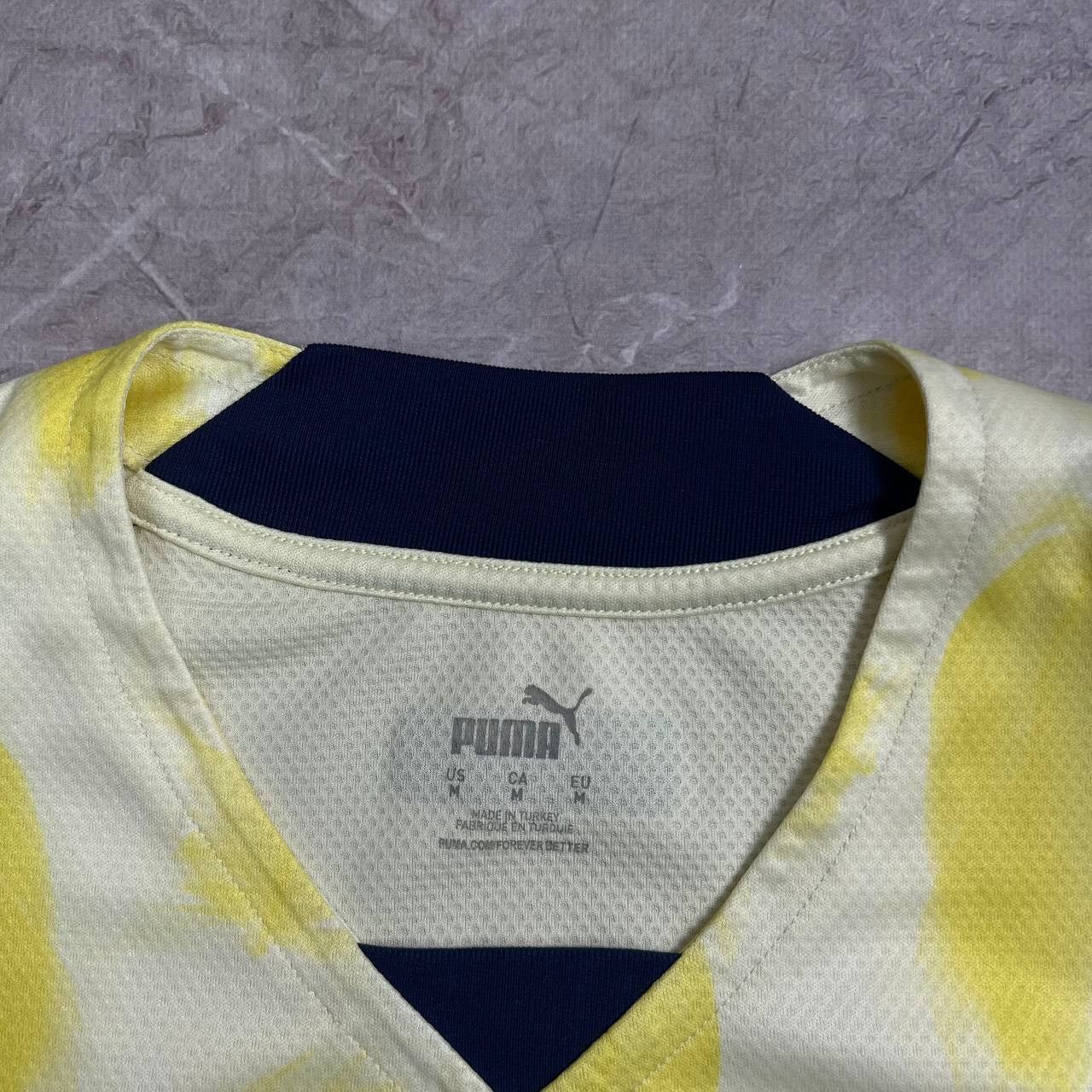Vintage Puma Fenerbahce Away Football Jersey 2022/2023 Size US M / EU 48-50 / 2 - 2 Thumbnail