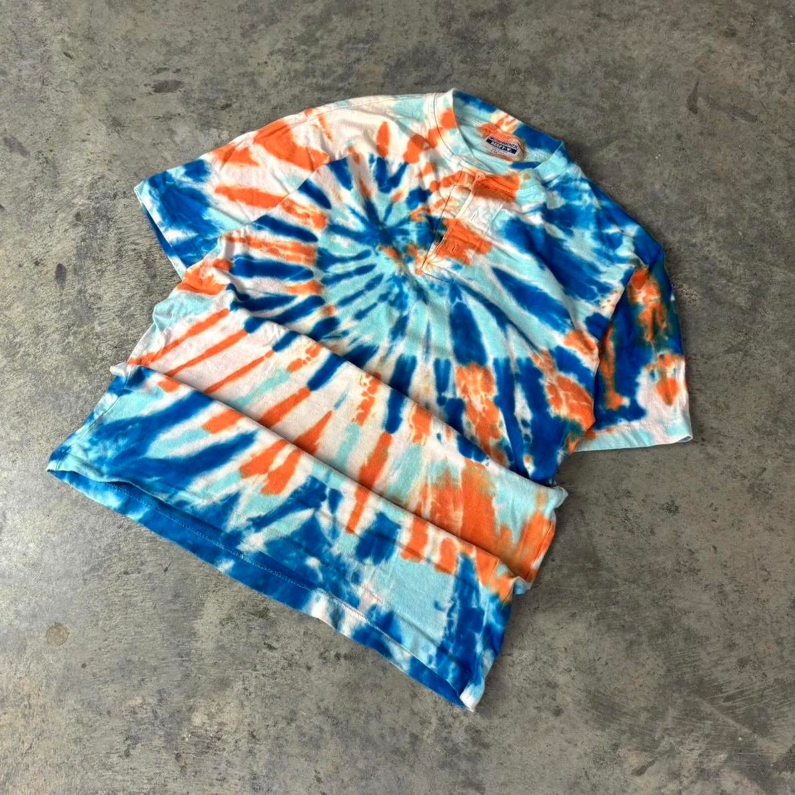 Hanes × Japanese Brand × Vintage Vintage 90s Single Stitch Tie Dye Henley T-shirt Size US L / EU 52-54 / 3 - 1 Thumbnail