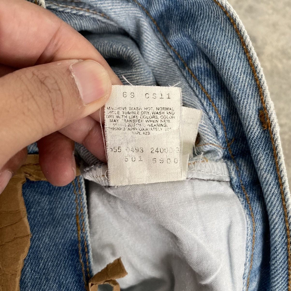 Levi's Size 28x31 Vintage 1993 Levis 501 Faded Blue Denim Jeans Size US 28 / EU 44 - 15 Thumbnail