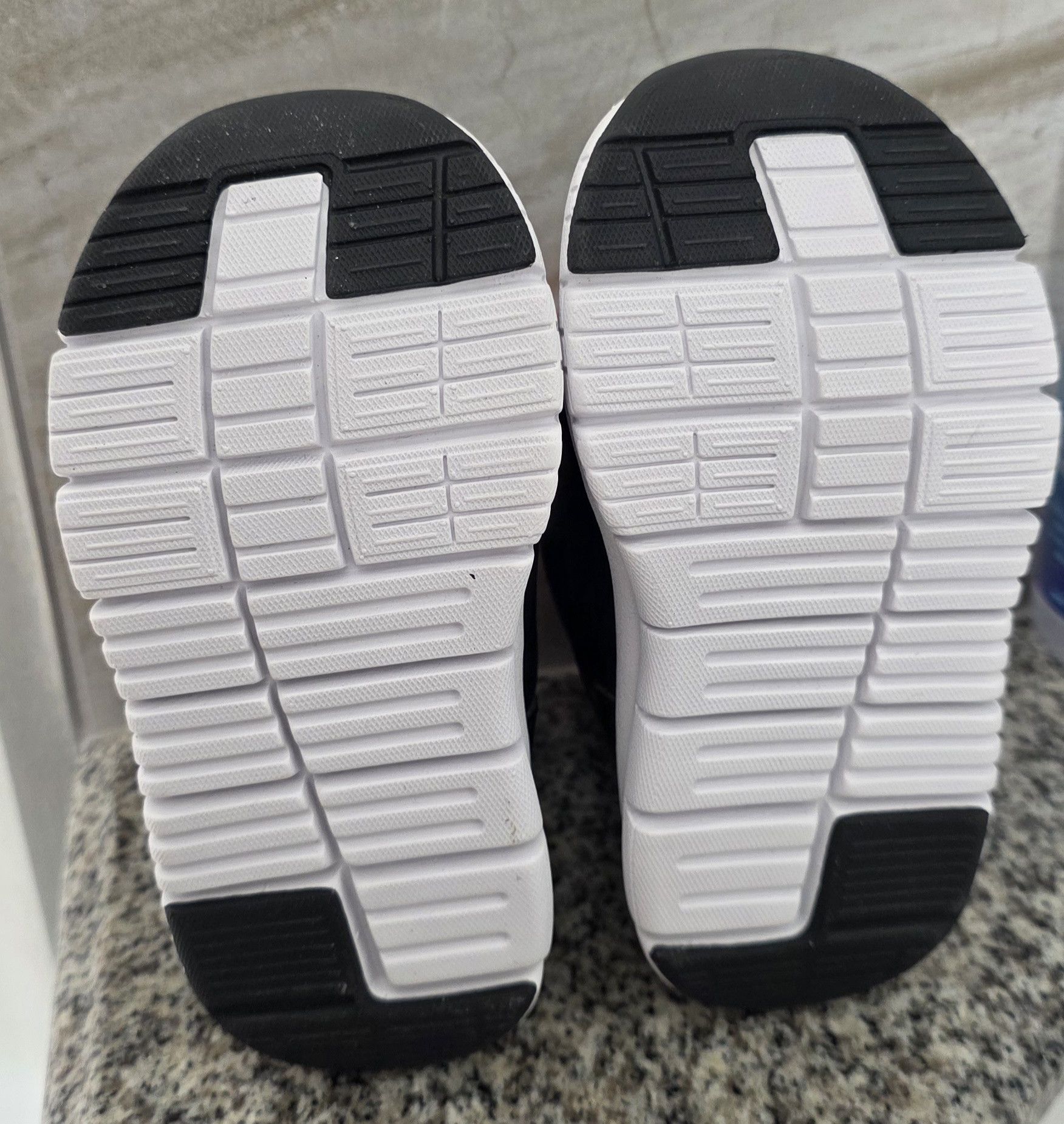 Other NIB HOBIBEAR Toddler Snow Boots Waterproof Winter Dinosaur 6 Size US 5 / EU 37 - 5 Thumbnail