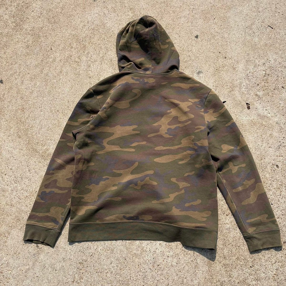 Gap ❌SOLD❌GAP Military Camo Hoodie Big Logo Streetwear Size L Size US XL / EU 56 / 4 - 12 Thumbnail