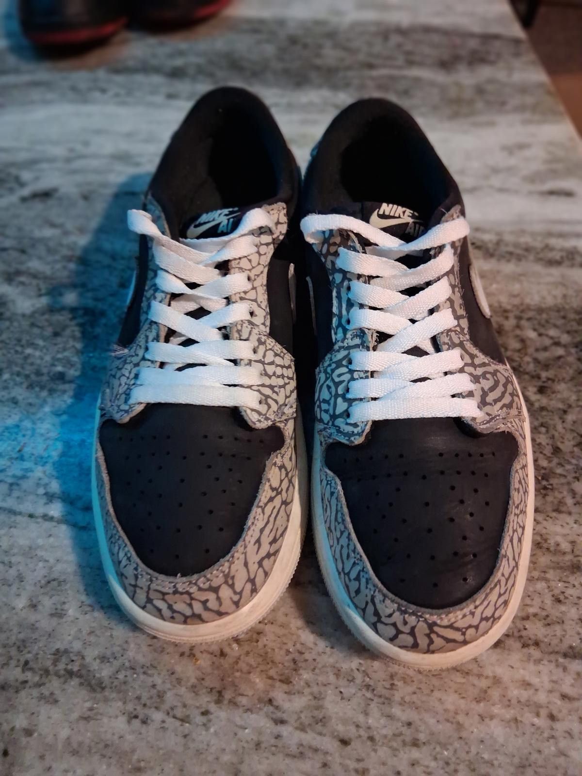 Nike Jordan 1 Low OG SZ 9W Size US 9 / IT 39 - 2 Thumbnail