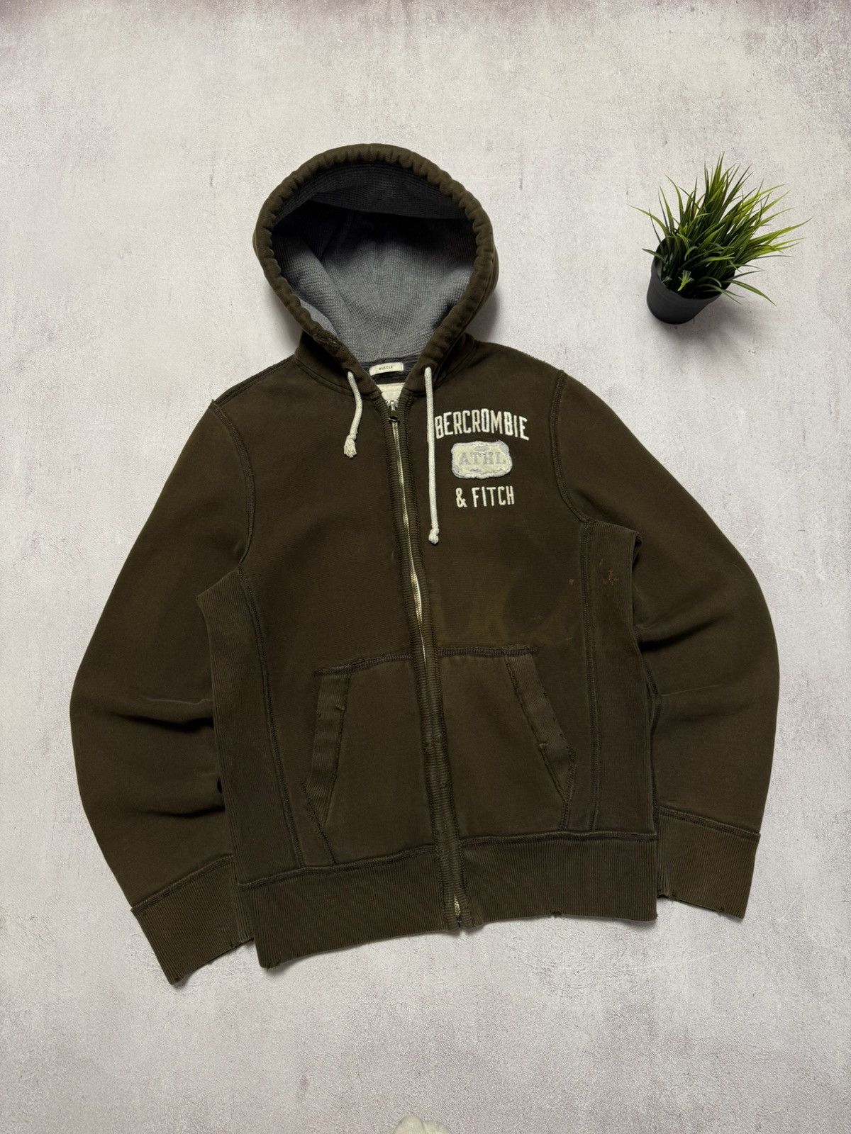 Abercrombie & Fitch Vintage Abercrombie Fitch Hoodie Big Logo Distressed Wash Size US L / EU 52-54 / 3 - 1 Thumbnail