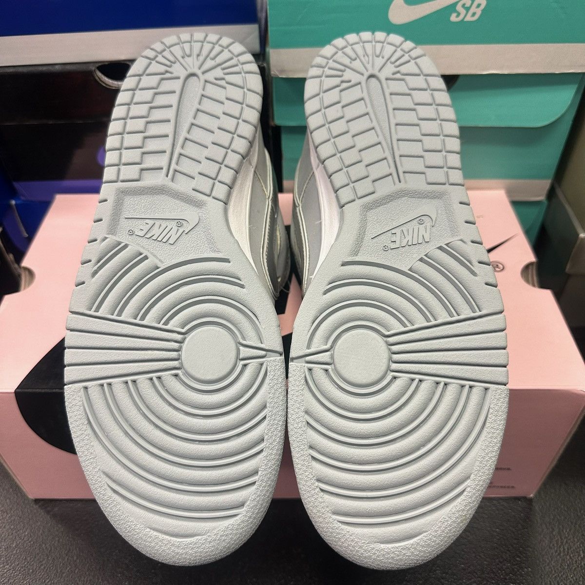 Nike Size 10.5 - Nike Dunk Pro SB Low Medicom 3 - 304292-008 Size US 10.5 / EU 43-44 - 6 Thumbnail