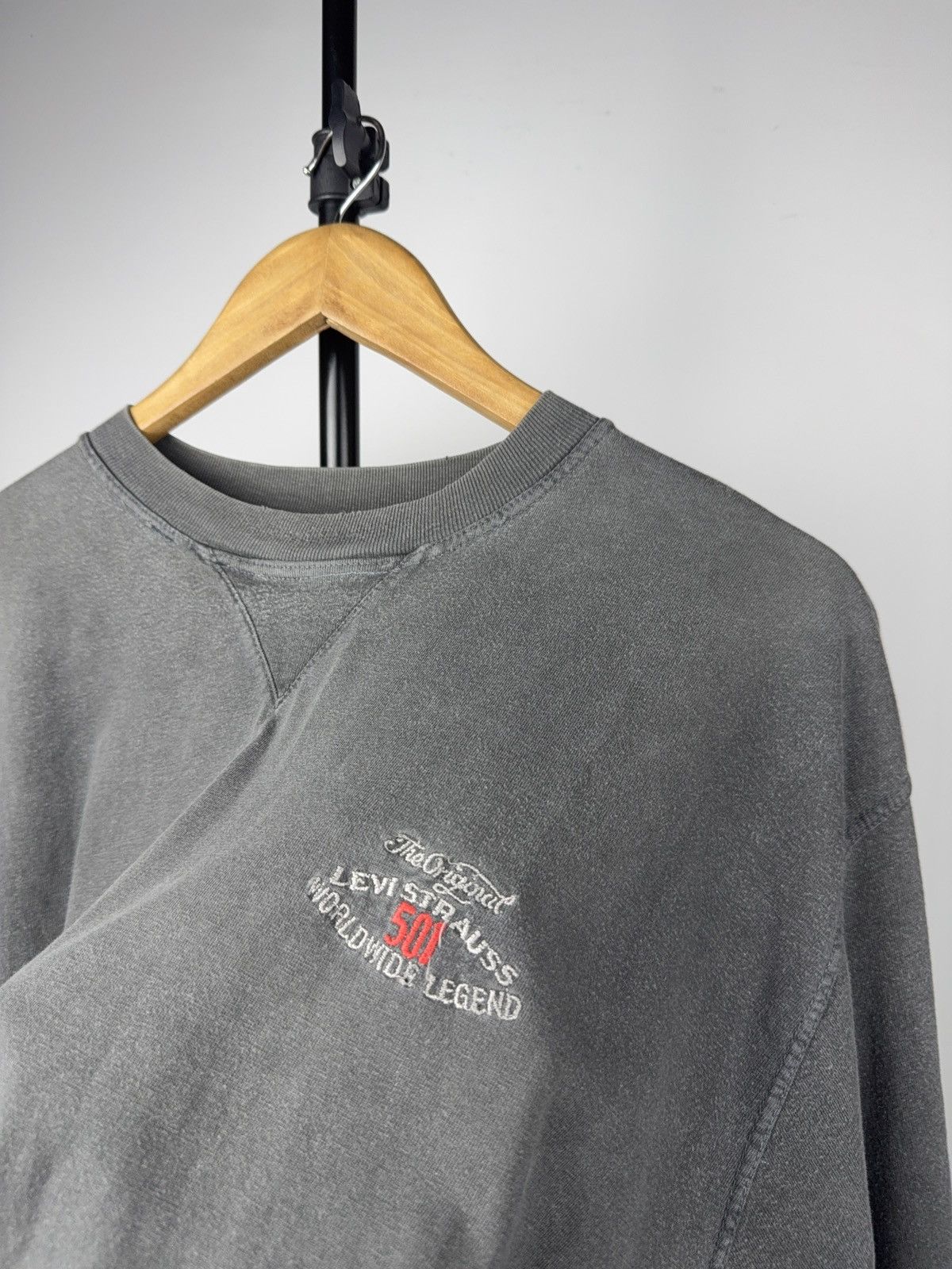 Levi's Vintage Clothing 00s Levi’s 501 Worldwide Legend Washed Grey Vintage Tee XL Size US XL / EU 56 / 4 - 5 Thumbnail