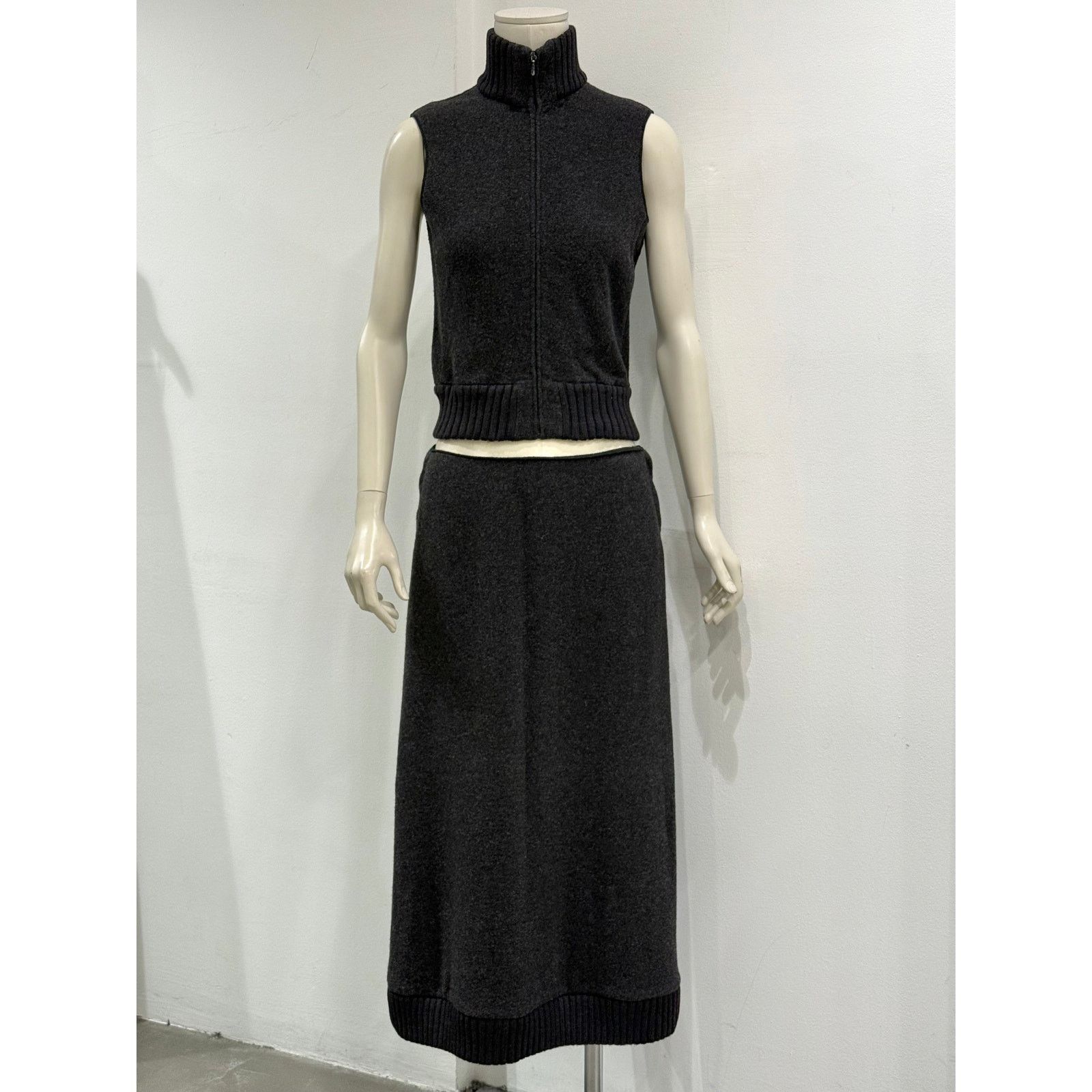 Miu Miu 2000s Miu Miu full set with long skirt Size M / US 6-8 / IT 42-44 - 2 Thumbnail