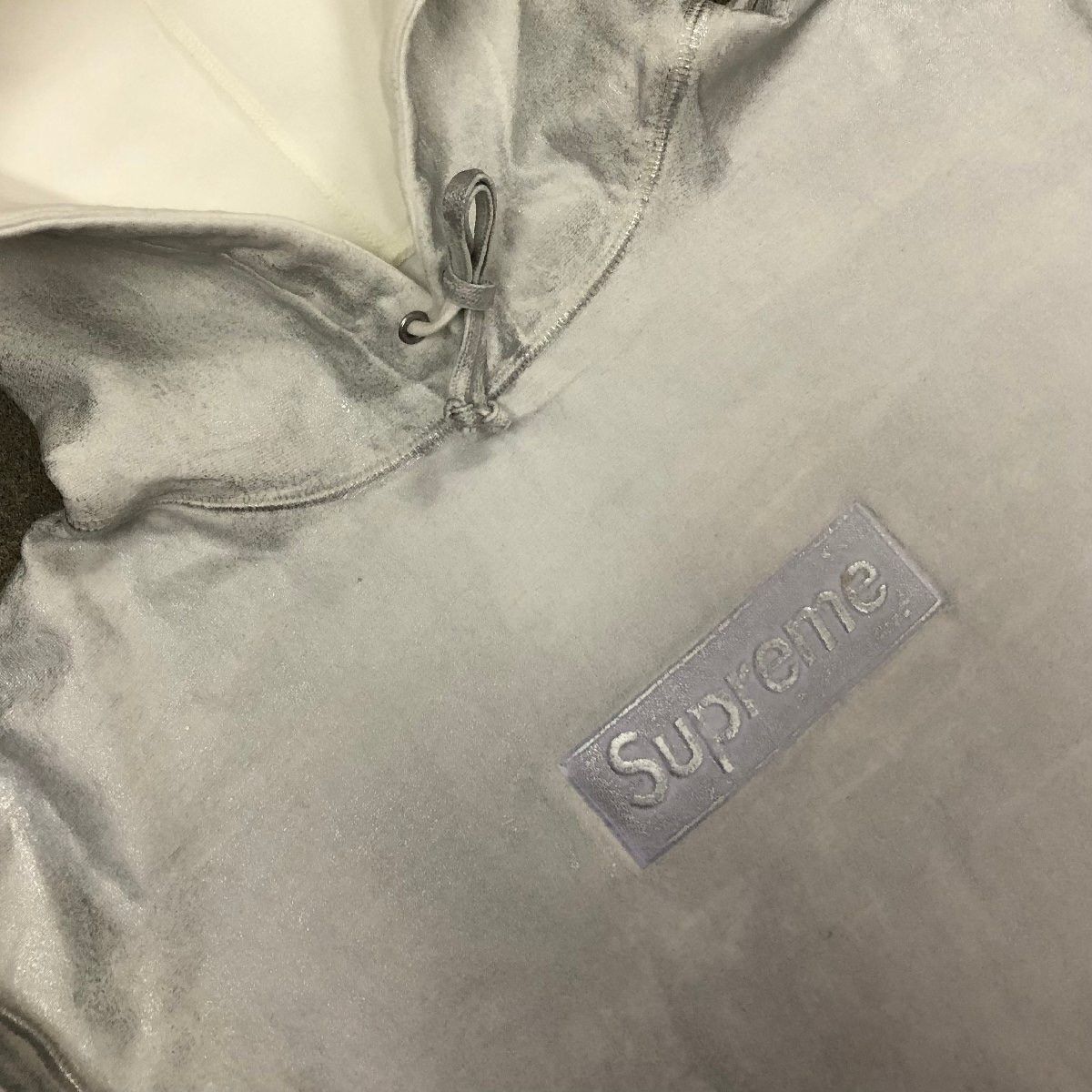 Maison Margiela × Supreme MM6 Foil Box Logo Hoodie s/s 24 Size US M / EU 48-50 / 2 - 2 Thumbnail