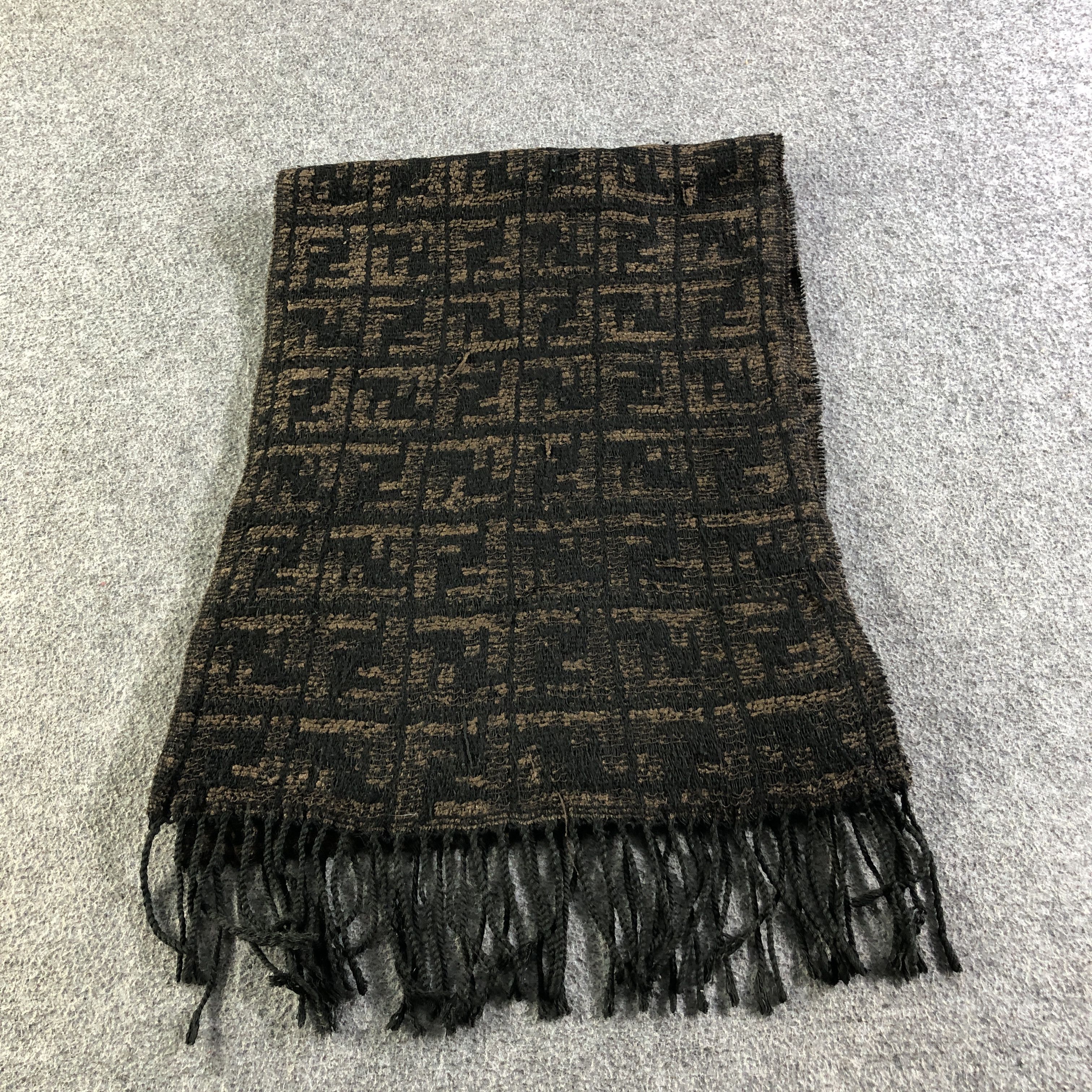 Fendi Fendi Monogram Full-Print Scarf Muffler Neckwear V2670 Size ONE SIZE - 2 Thumbnail