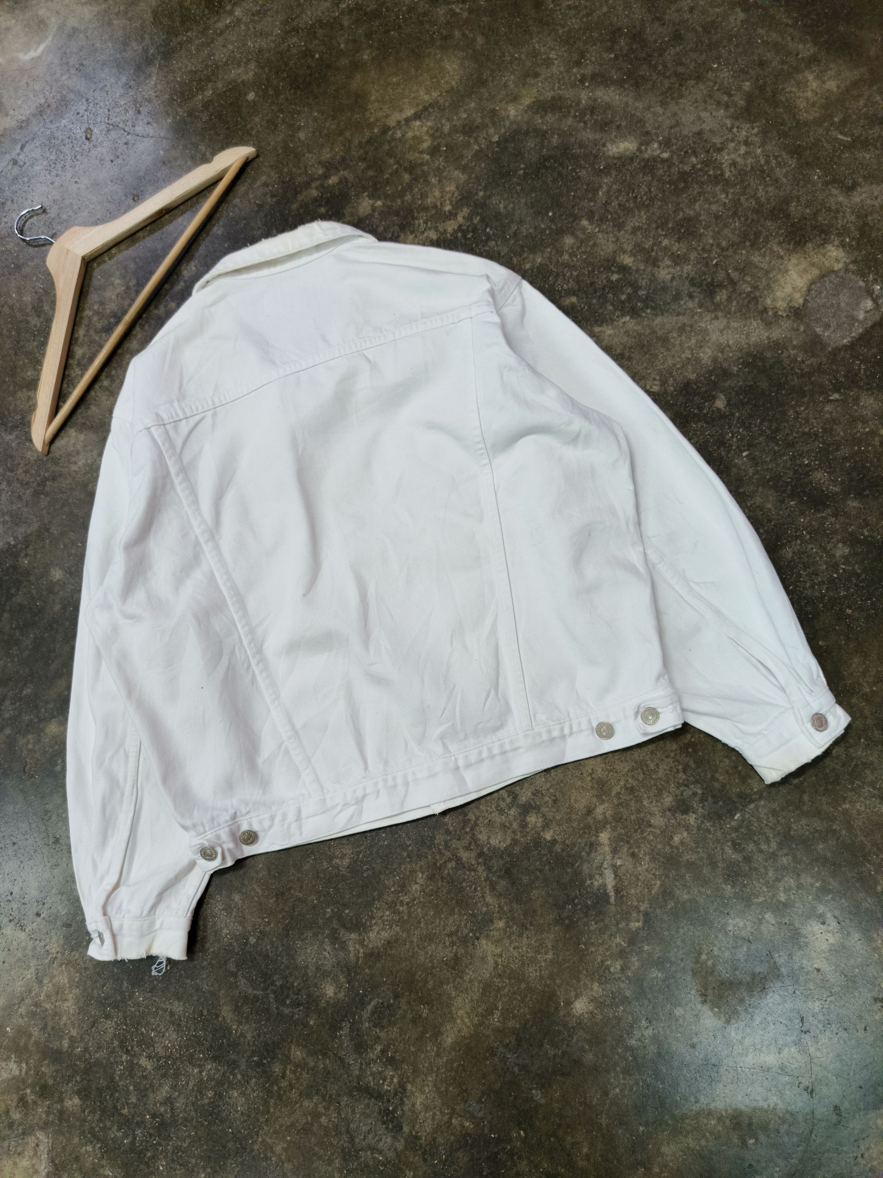 LVC VTG LEVIS ORANGE TAGS WHITE DENIM JACKET DISTRESSED Size US M / EU 48-50 / 2 - 9 Thumbnail