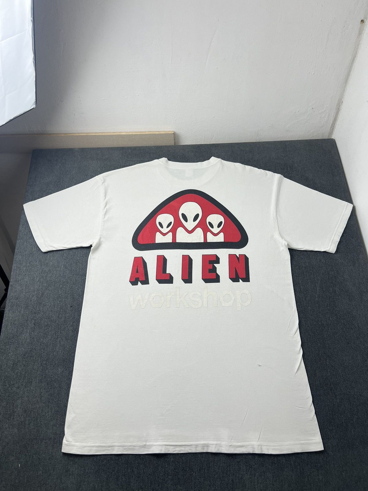 Alien Workshop Alien Wokrshop Tee Vintage Size US XXL / EU 58 / 5 - 1 Thumbnail