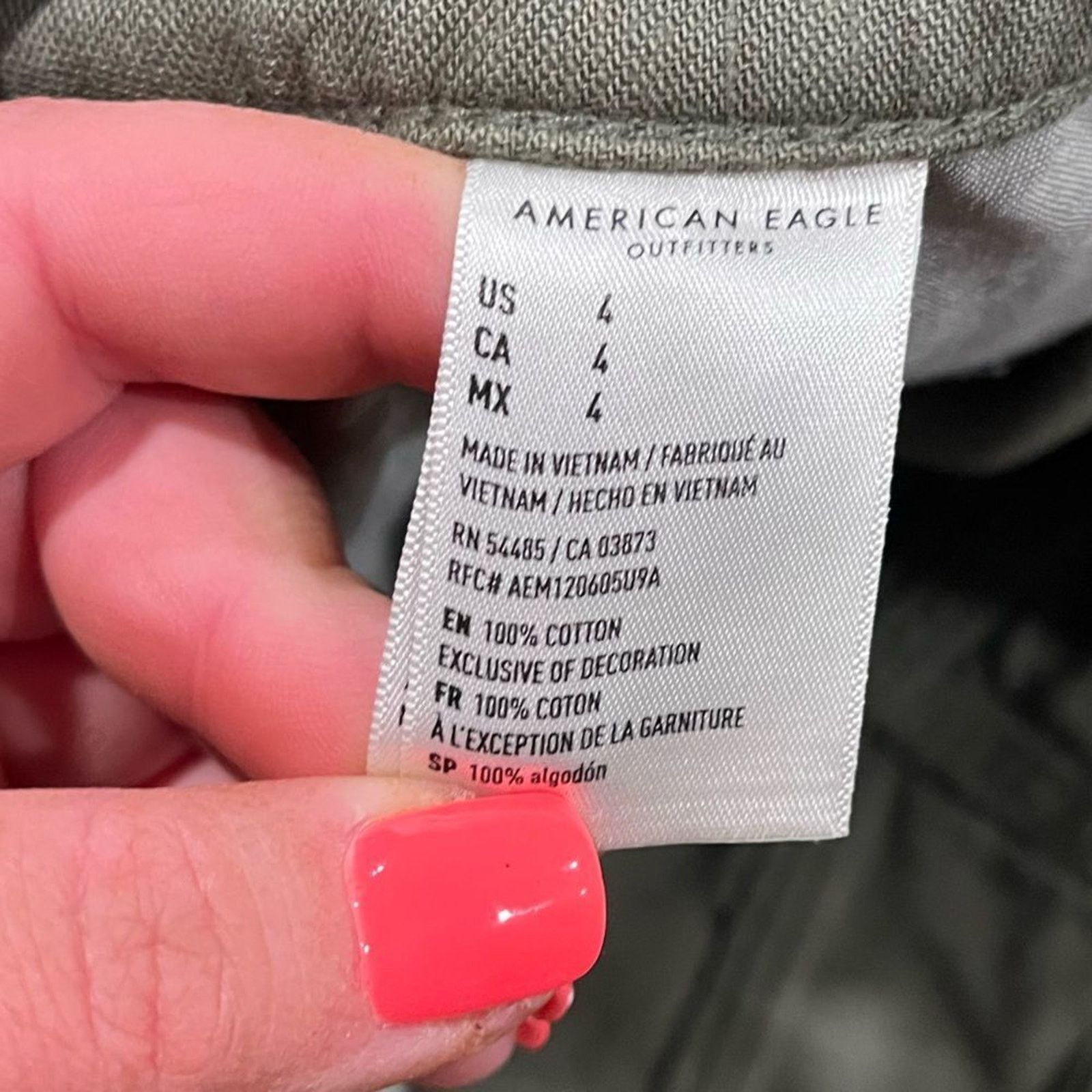 American Eagle Outfitters American Eagle Highest Rise Mom Shorts Distressed Raw Size 27" / US 4 / IT 40 - 6 Thumbnail