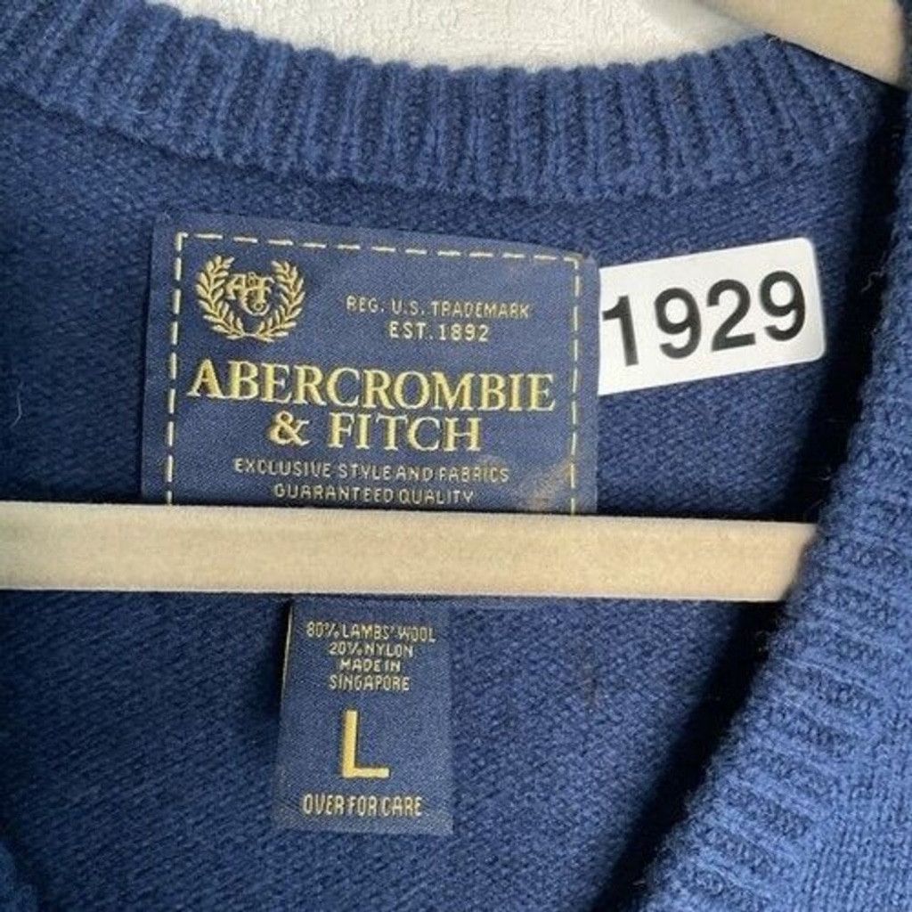 Abercrombie & Fitch VTG Abercrombie & Fitch Navy Long Sleeve VNeck Sweater Men L Size US L / EU 52-54 / 3 - 2 Thumbnail