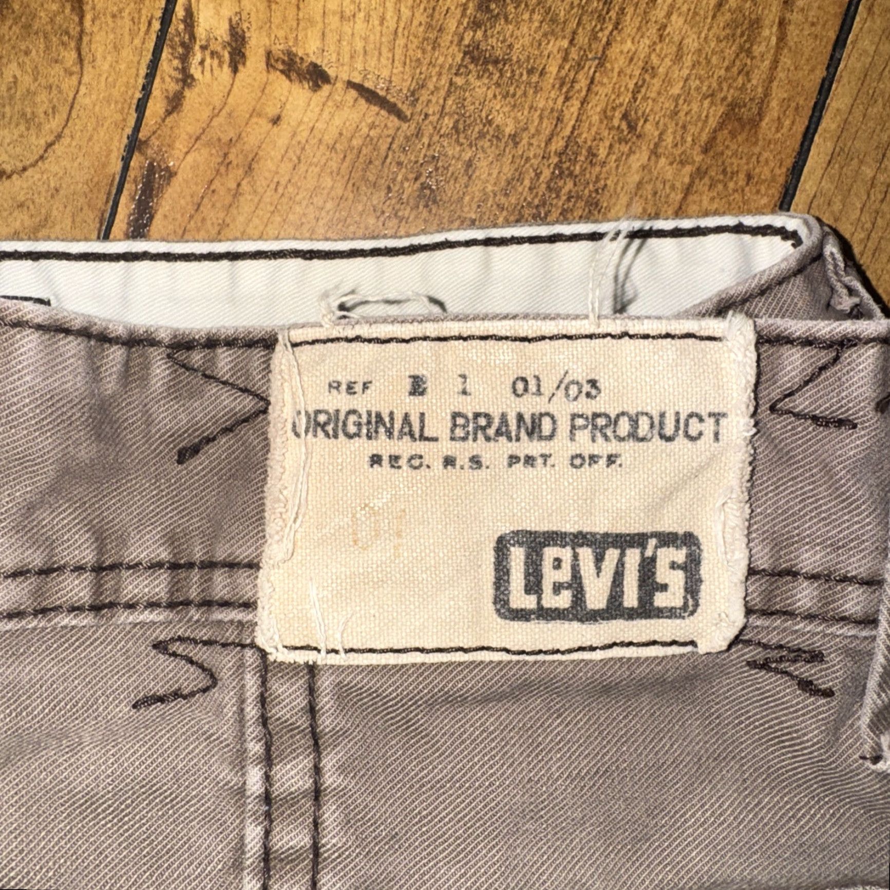 Levi's Levis Straight Fit Taupe Colored Pants 36x33 Y2K Workwear Size US 36 / EU 52 - 3 Thumbnail