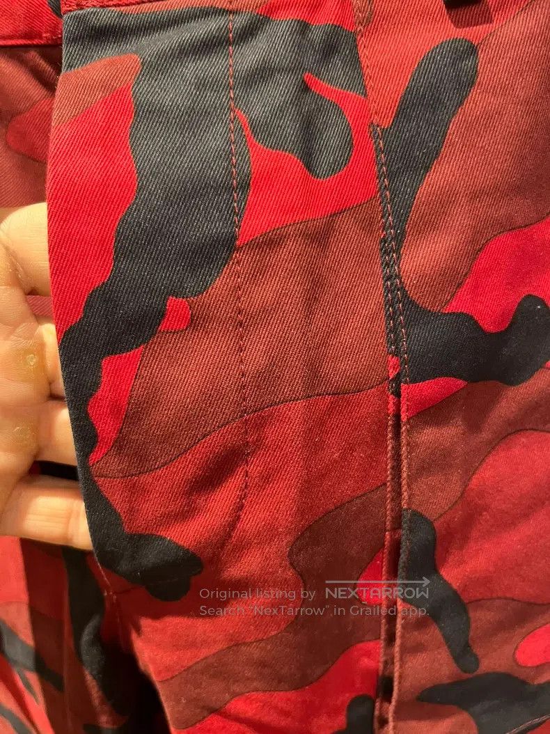 Valentino Valentino Red camouflage multi-pocket cargo slacks Size US 30 / EU 46 - 2 Thumbnail