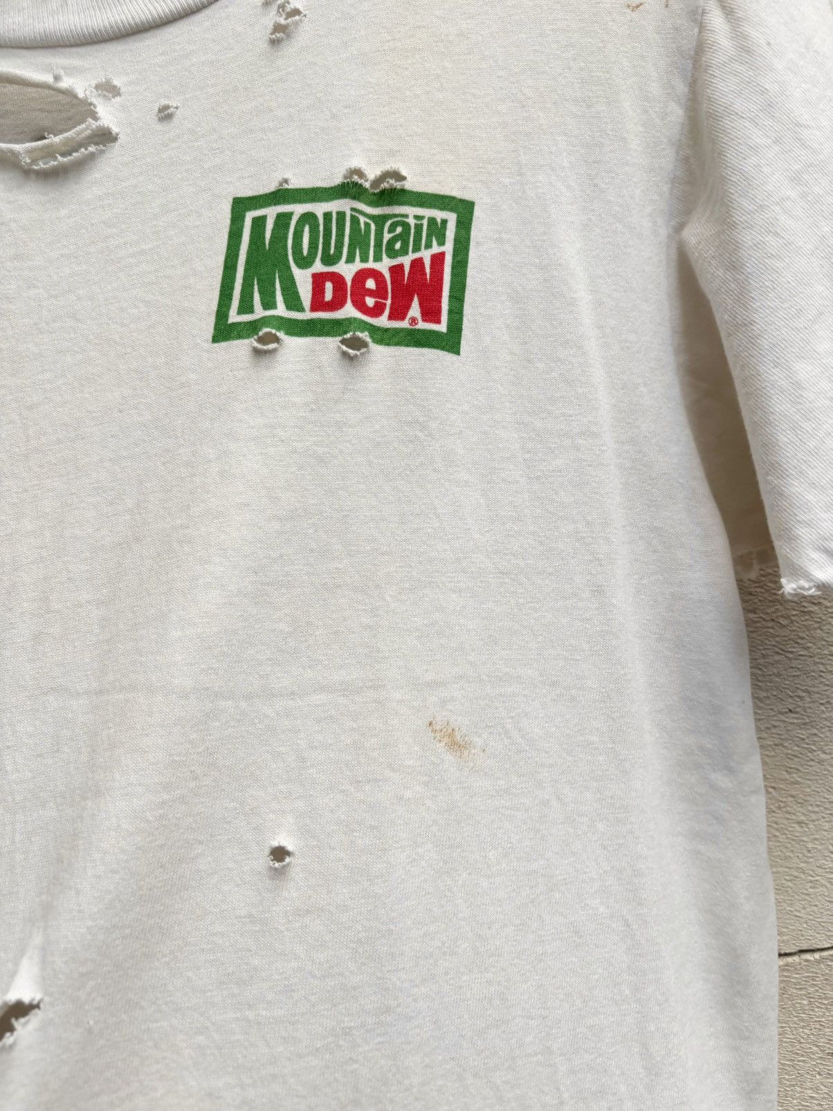Vintage Thrashed Distressed MOUNTAIN DEW 90s T Shirt ERD Grunge Size US S / EU 44-46 / 1 - 13 Thumbnail