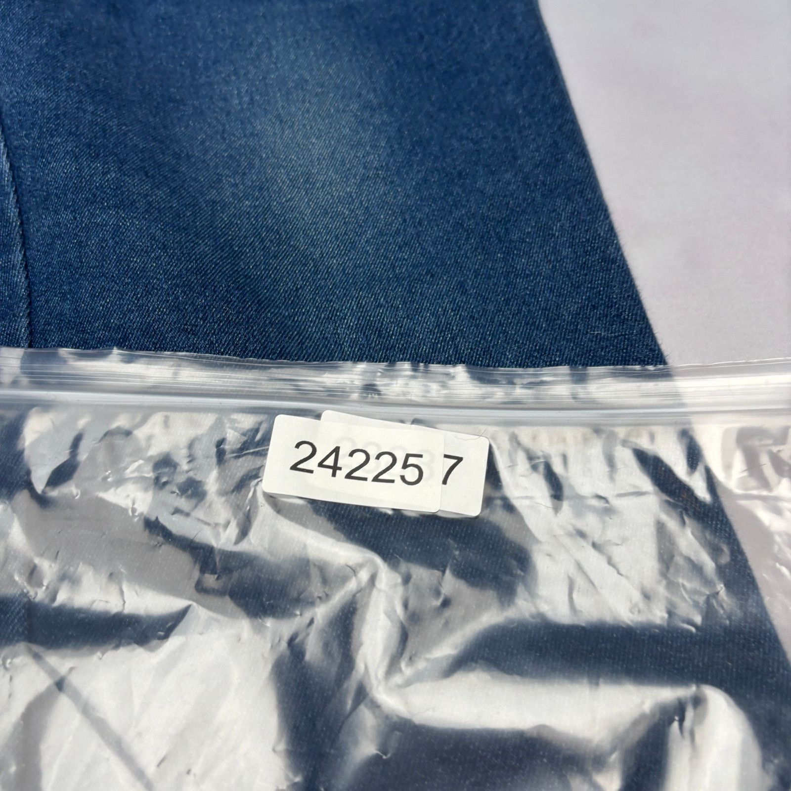 Levi's Vintage Levi's 517 Boot Cut Jeans 34x32 Flare Y2K Cowboy Size US 34 / EU 50 - 14 Thumbnail
