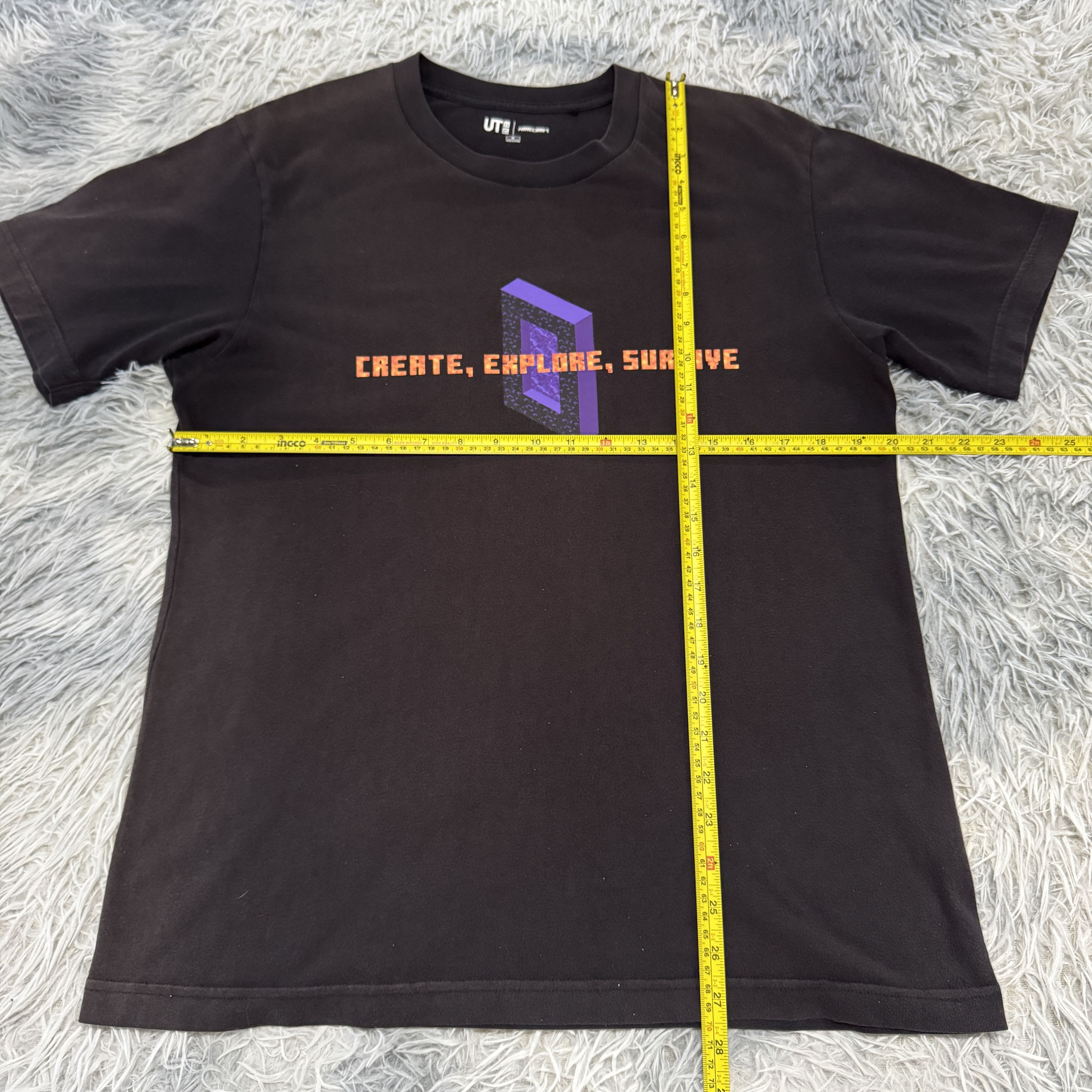 Uniqlo Uniqlo x Minecraft UT Sunfaded Tshirt Size US M / EU 48-50 / 2 - 5 Thumbnail