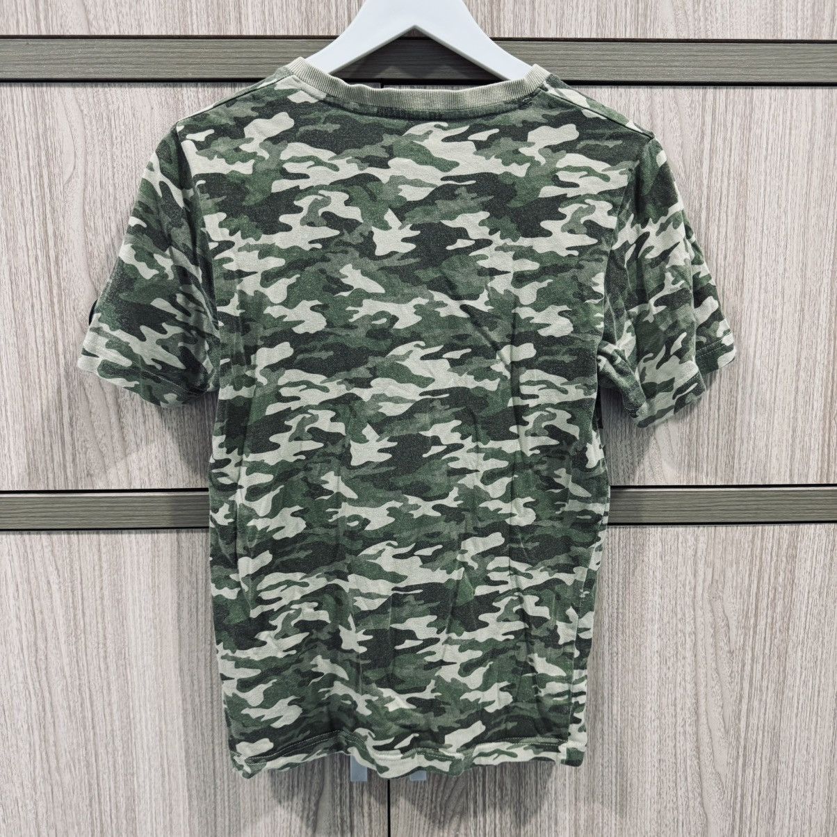 Japanese Brand Outdoor Product Camo V Neck Tee Size US S / EU 44-46 / 1 - 2 Thumbnail