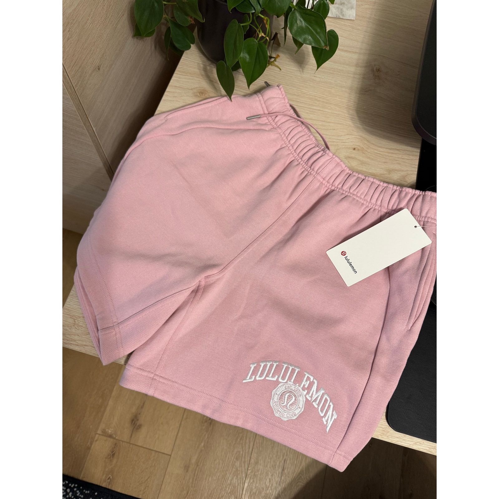 Lululemon $88 New Lululemon Scuba Oversized Mid Rise Short - Pink - S Size 28" / US 6 / IT 42 - 5 Thumbnail