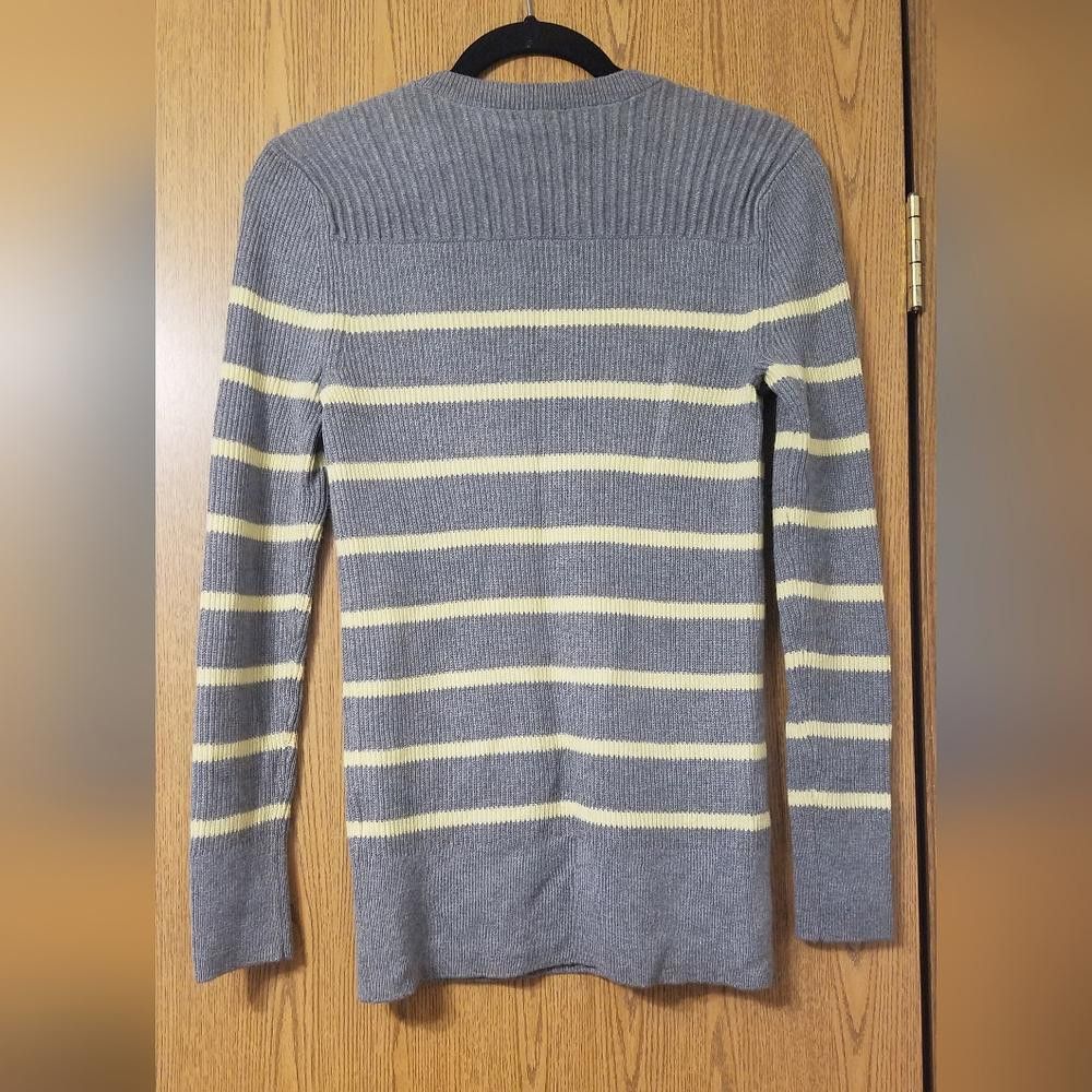 Banana Republic Banana Republic Gray and Yellow Striped Sweater Size Small Size S / US 4 / IT 40 - 2 Thumbnail
