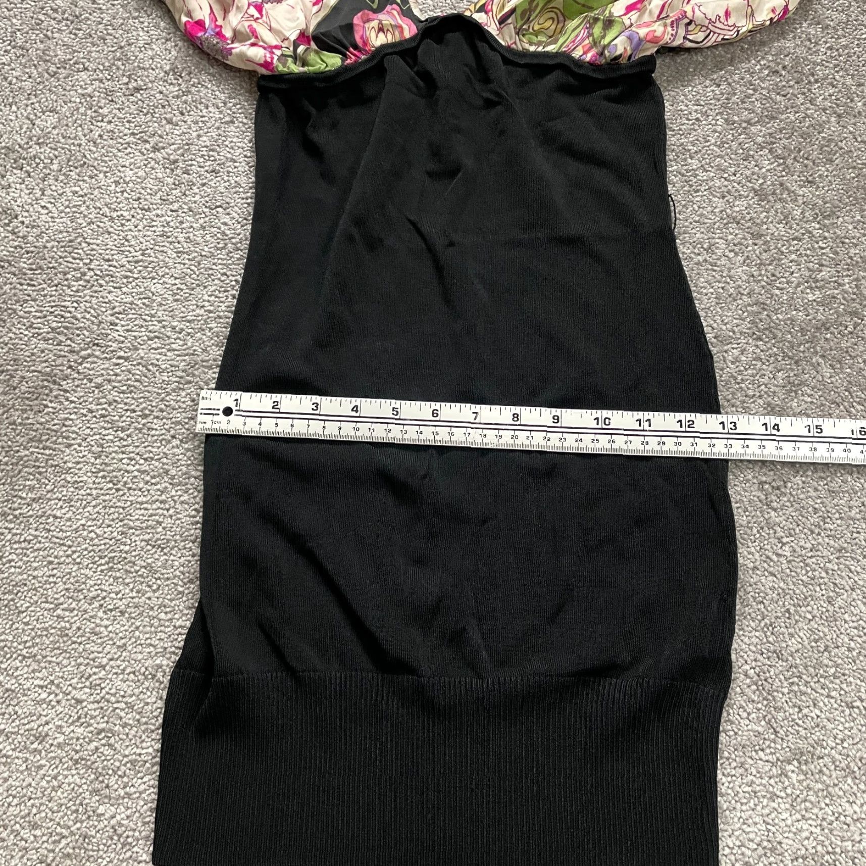 Bebe bebe Bodycon Dress Brand: bebe Small S Black Floral Knee Length V-Neck Casual Sleeve Short Sleeve Women’s Fashion Dress Size S / US 4 / IT 40 - 5 Thumbnail