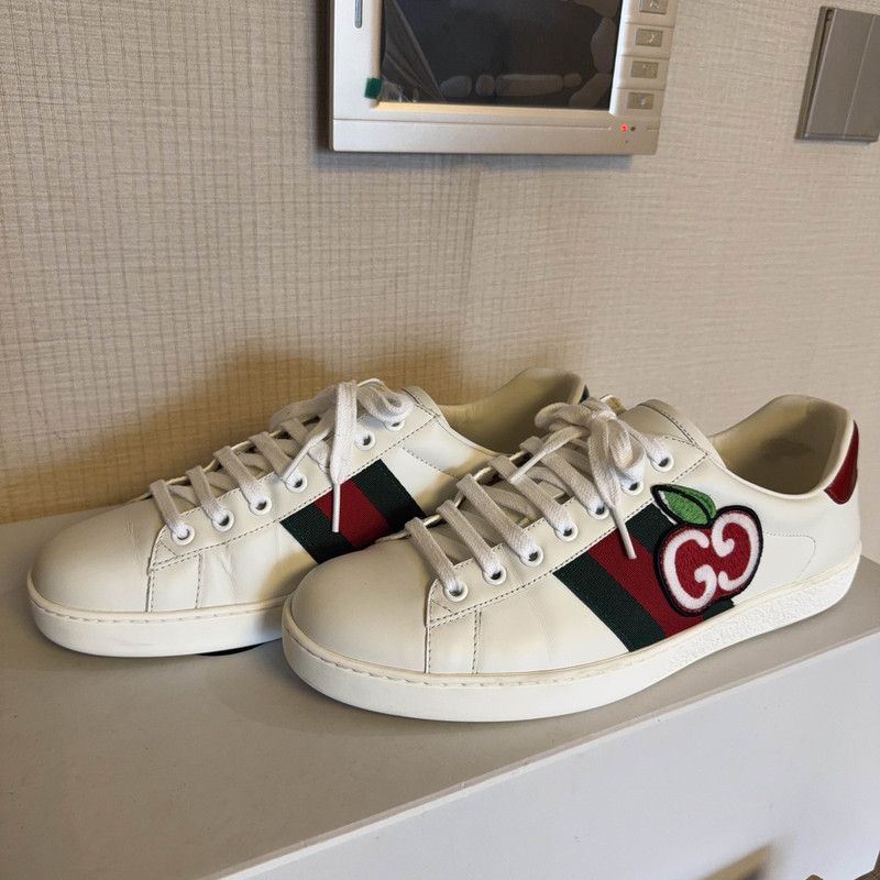 Gucci Gucci ACE Round Toe Fashion Sneakers for Men Size US 8 / EU 41 - 1 Thumbnail