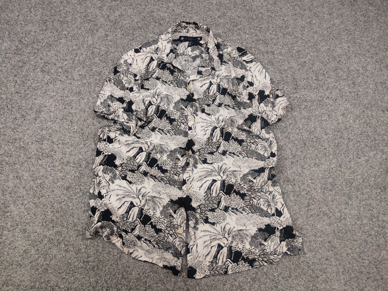 Allsaints Allsaints archive Mauna Japanese Viscose collar Button Shirt Size US S / EU 44-46 / 1 - 2 Thumbnail