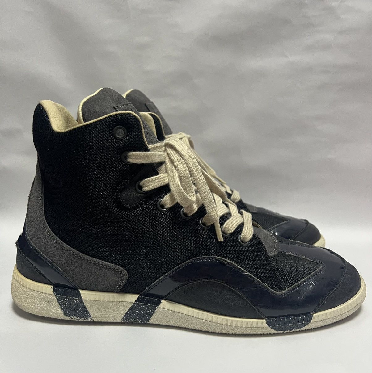 Maison Margiela Maison Margiela - F/W 13’ - High-Top Sneaker Navy Size US 8.5 / EU 41-42 - 2 Thumbnail
