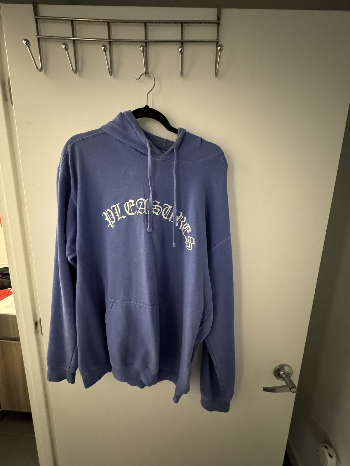 Pleasures Pleasures Large Hoodie Size US L / EU 52-54 / 3 - 1 Thumbnail