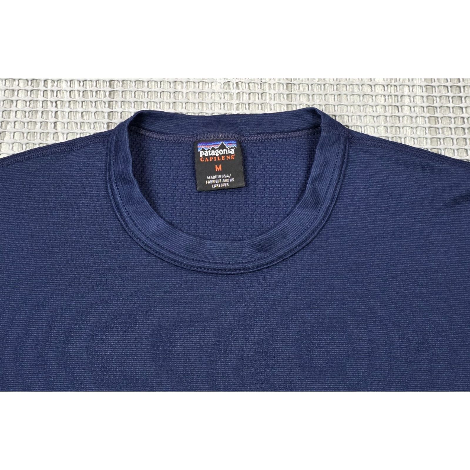 Patagonia VINTAGE Patagonia Capilene Shirt Mens M Blue Long Sleeve Base Layer Made In USA Size US M / EU 48-50 / 2 - 4 Thumbnail
