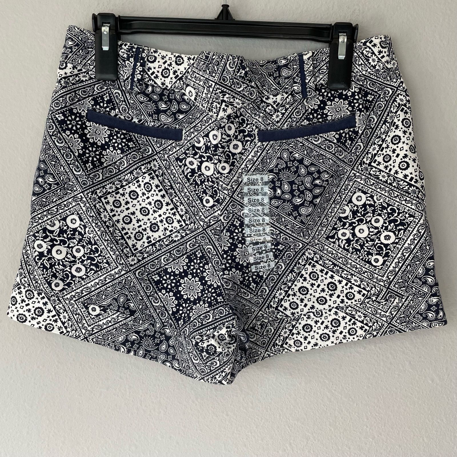 Anthropologie Cartonnier Bandana Print Shorts 8 Geometric Casual Pockets Size 30" / US 8 / IT 44 - 3 Thumbnail