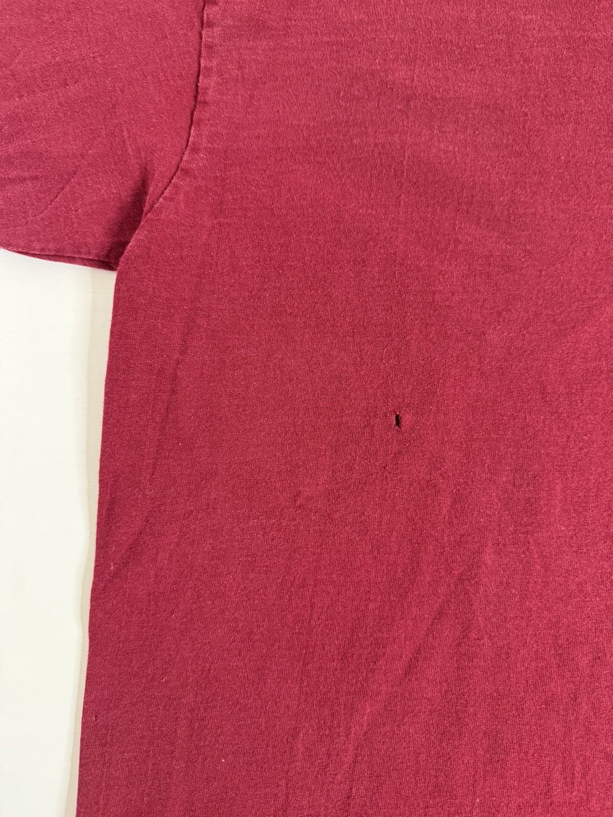 Vintage VINTAGE Nike Y2K Micro Logo Tee "Red" (XL) *PREOWNED* Size US XL / EU 56 / 4 - 4 Thumbnail