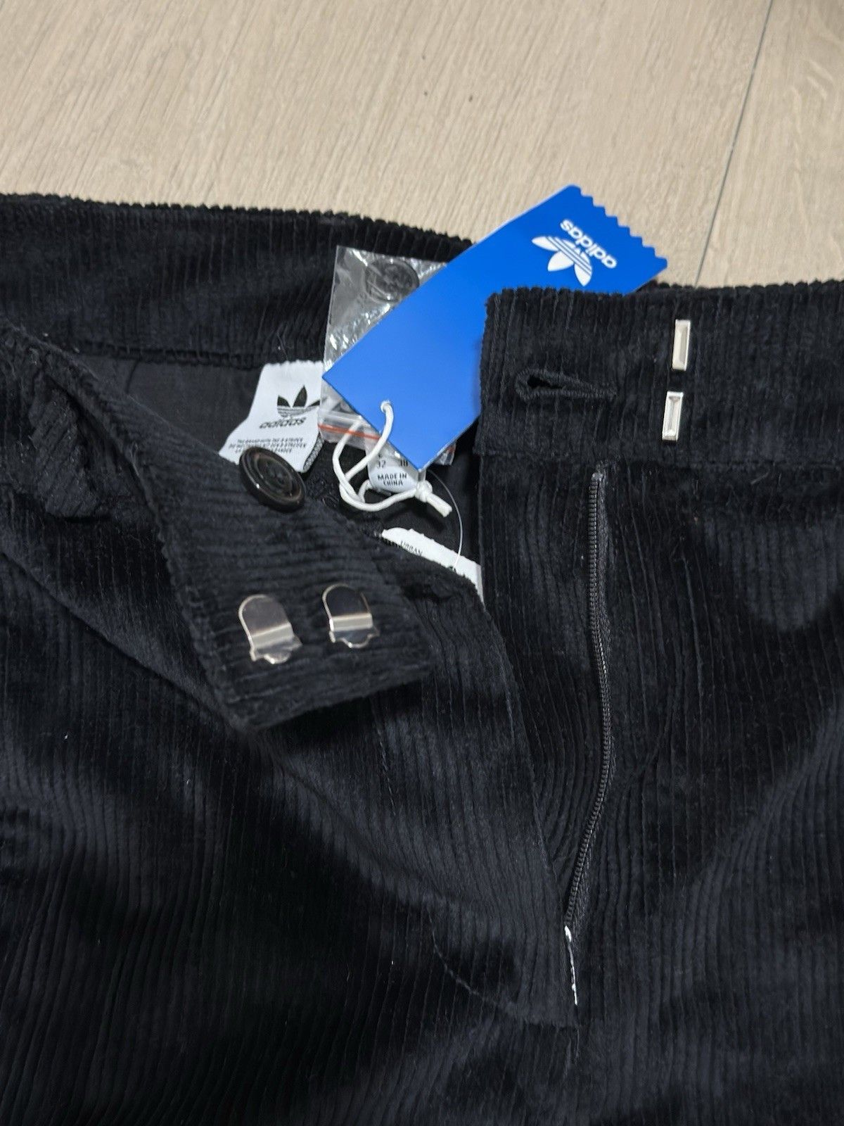 Adidas Adidas Cord Track Velvet Velour Corduroy Womens Pants y2k XS Size 26" / US 2 / IT 38 - 14 Thumbnail
