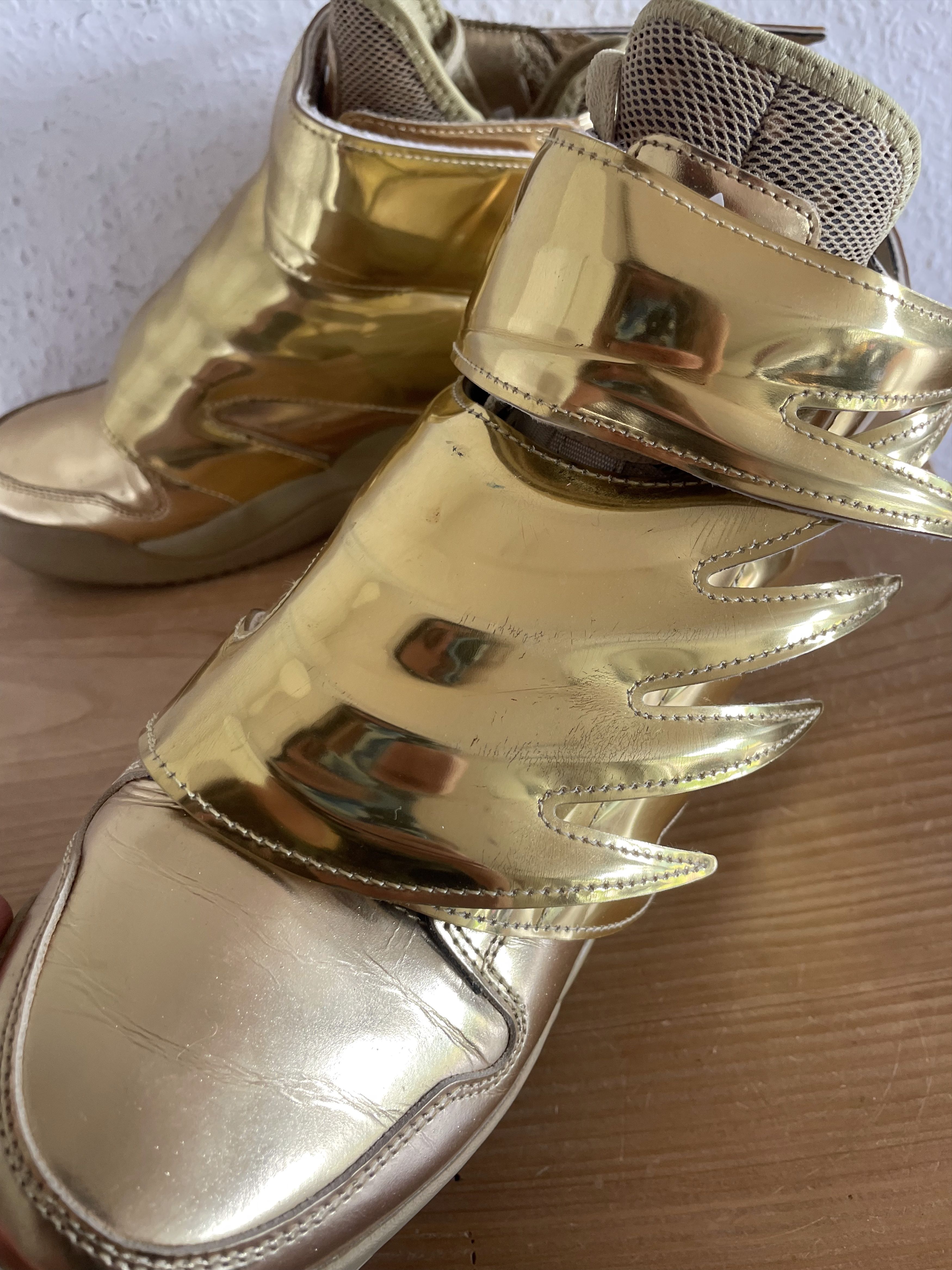 Adidas × Jeremy Scott Wings 3.0 Gold Metallic Size US 8 / EU 41 - 4 Thumbnail