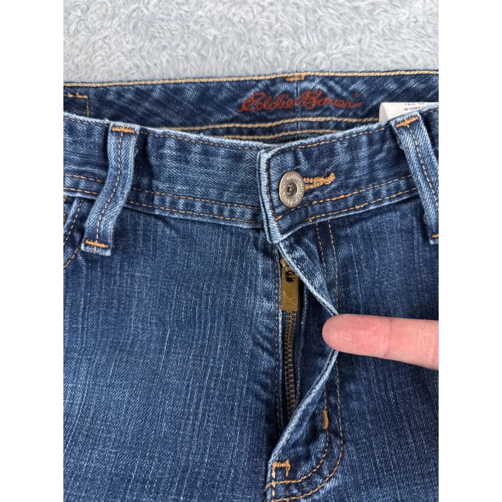 Eddie Bauer Eddie Bauer Jeans Womens 8 Blue Denim Bootcut Mid Rise Cotton Blend 28x30 Jeans Women Classic 30 Inseam Blue Cowboy Southwestern American 90s Womens Size 30" / US 8 / IT 44 - 5 Thumbnail
