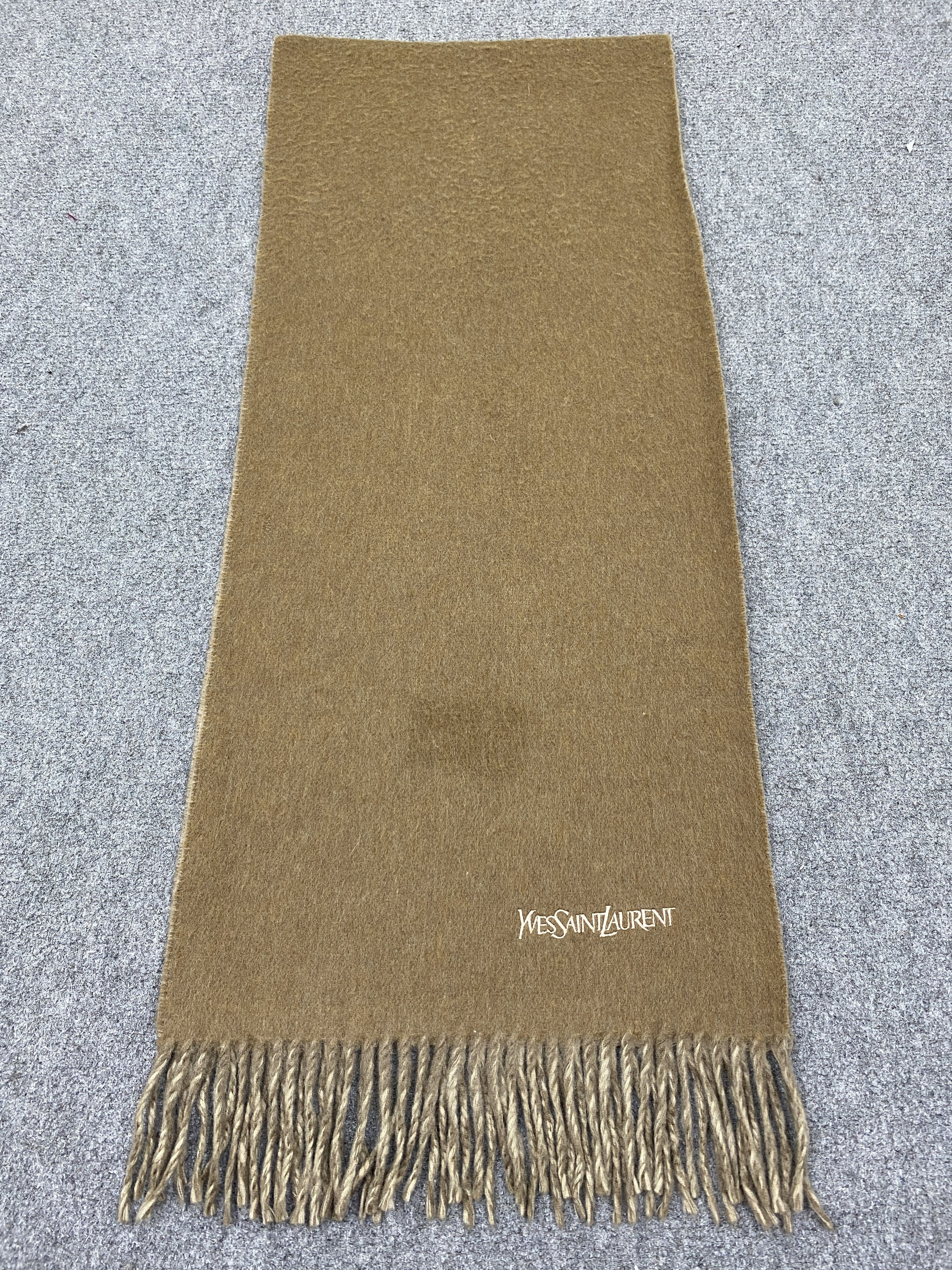 Yves Saint Laurent Yves Saint Laurent Scarf / Muffler / Neckwear SC0344 Size ONE SIZE - 2 Thumbnail