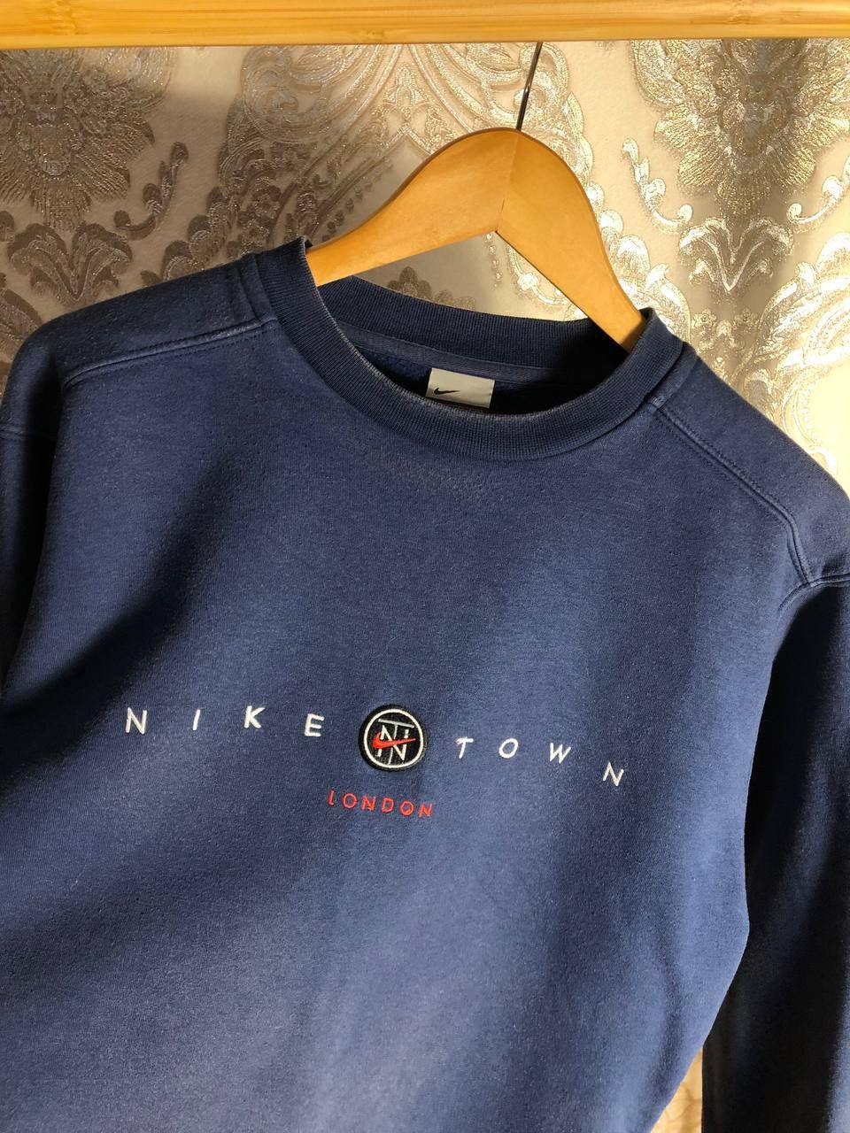 Nike VINTAGE NIKE TOWN LONDON RETRO SWEATSHIRT DRILL Y2K 90s SK8 Size US M / EU 48-50 / 2 - 2 Thumbnail