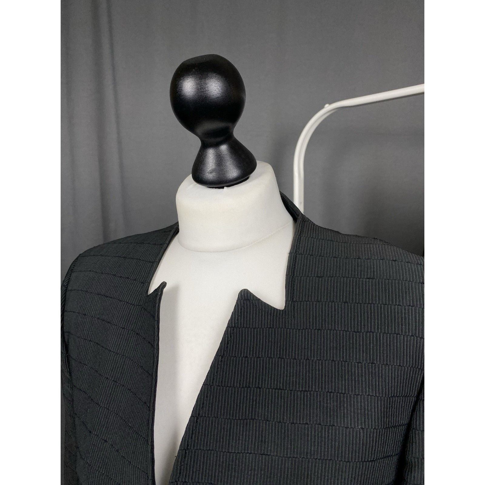 Versace RARE! Gianni Versace Vintage Women's Black Wool Silk 2 Piece Size M / US 6-8 / IT 42-44 - 5 Thumbnail