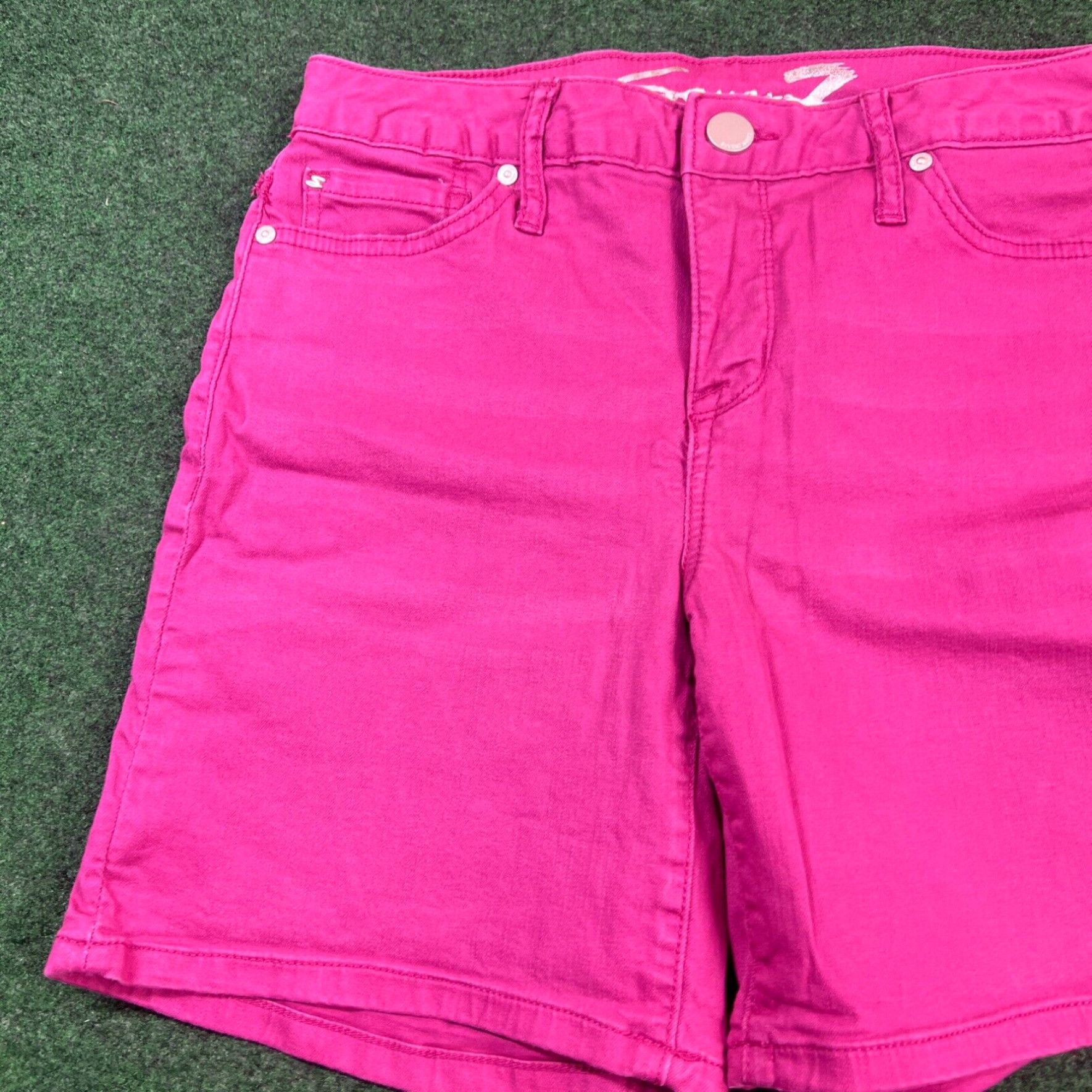 Vintage Seven7 Shorts Womens Size 4 Pink Bermuda Shorts Measures 28 Size 27" / US 4 / IT 40 - 2 Thumbnail