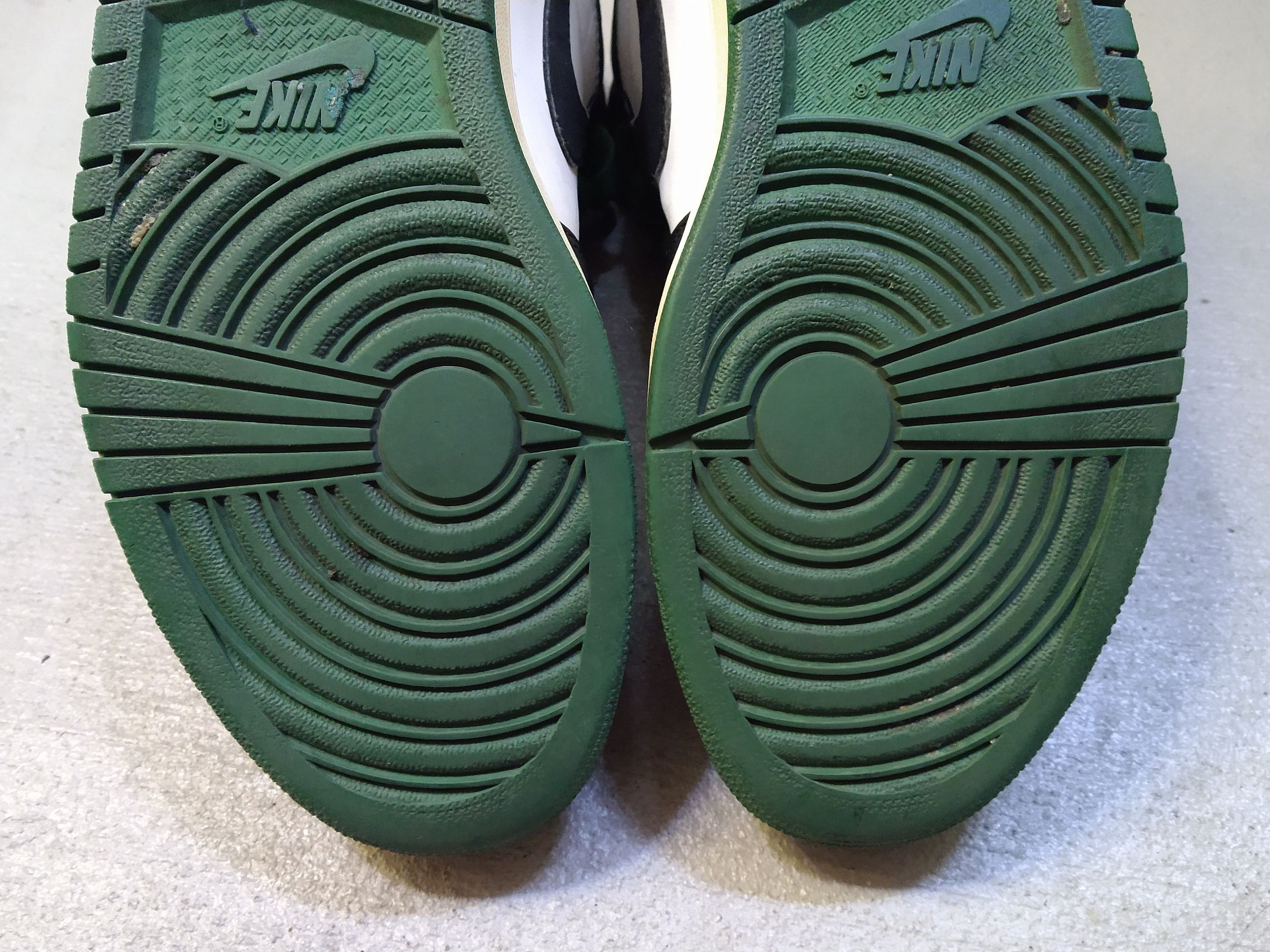 Jordan Brand Nike Air Jordan 1 Retro High Boston Celtics 10 332550-101 Size US 10 / EU 43 - 17 Thumbnail