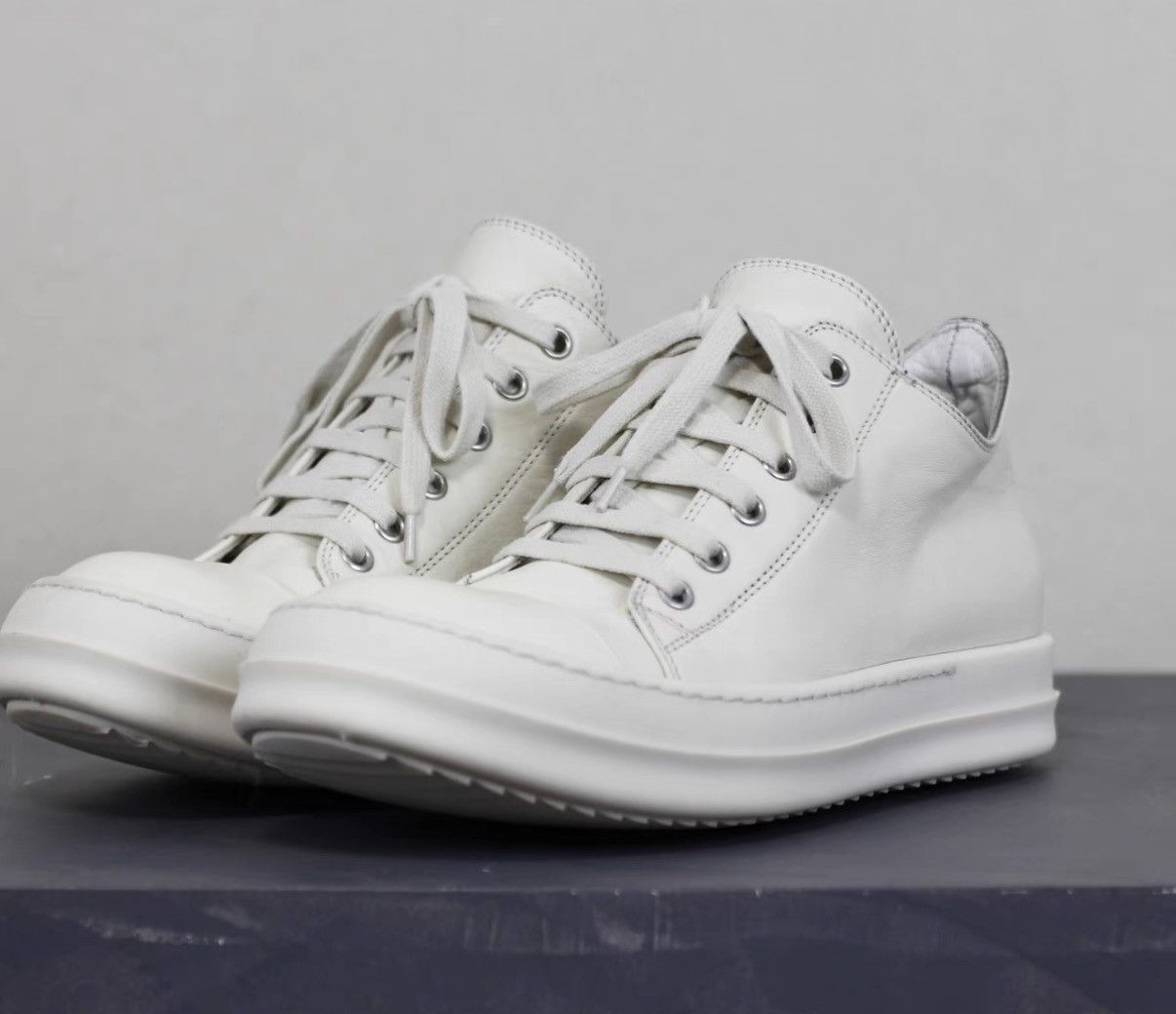Rick Owens Rick Owens Mainline Leather "Milk"Off-White Low-Top Sneakers Size US 8.5 / IT 38.5 - 2 Thumbnail