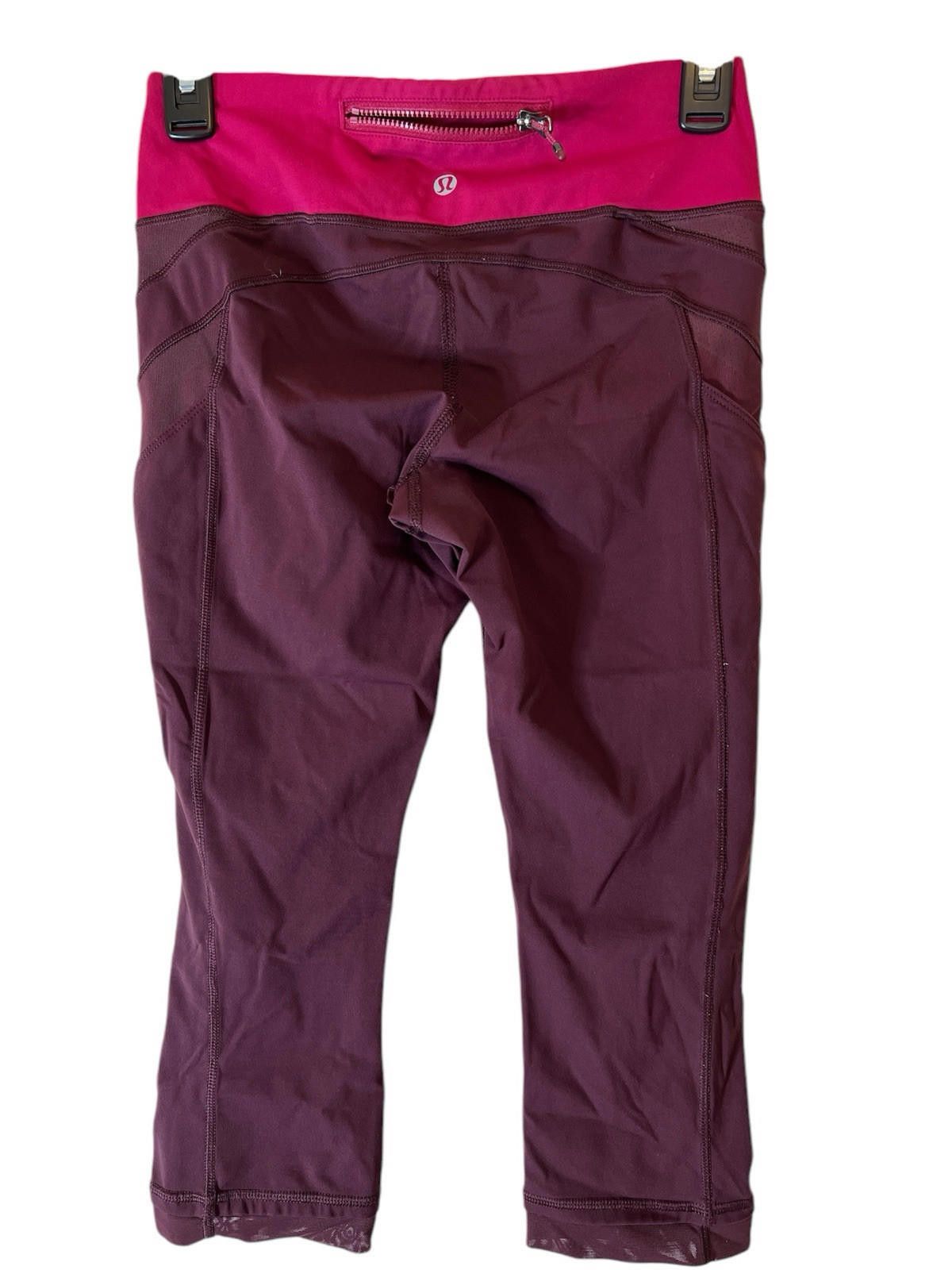 Designer Lululemon Womens Size 4 Crop Leggings Bumble Berry Size 27" / US 4 / IT 40 - 3 Thumbnail