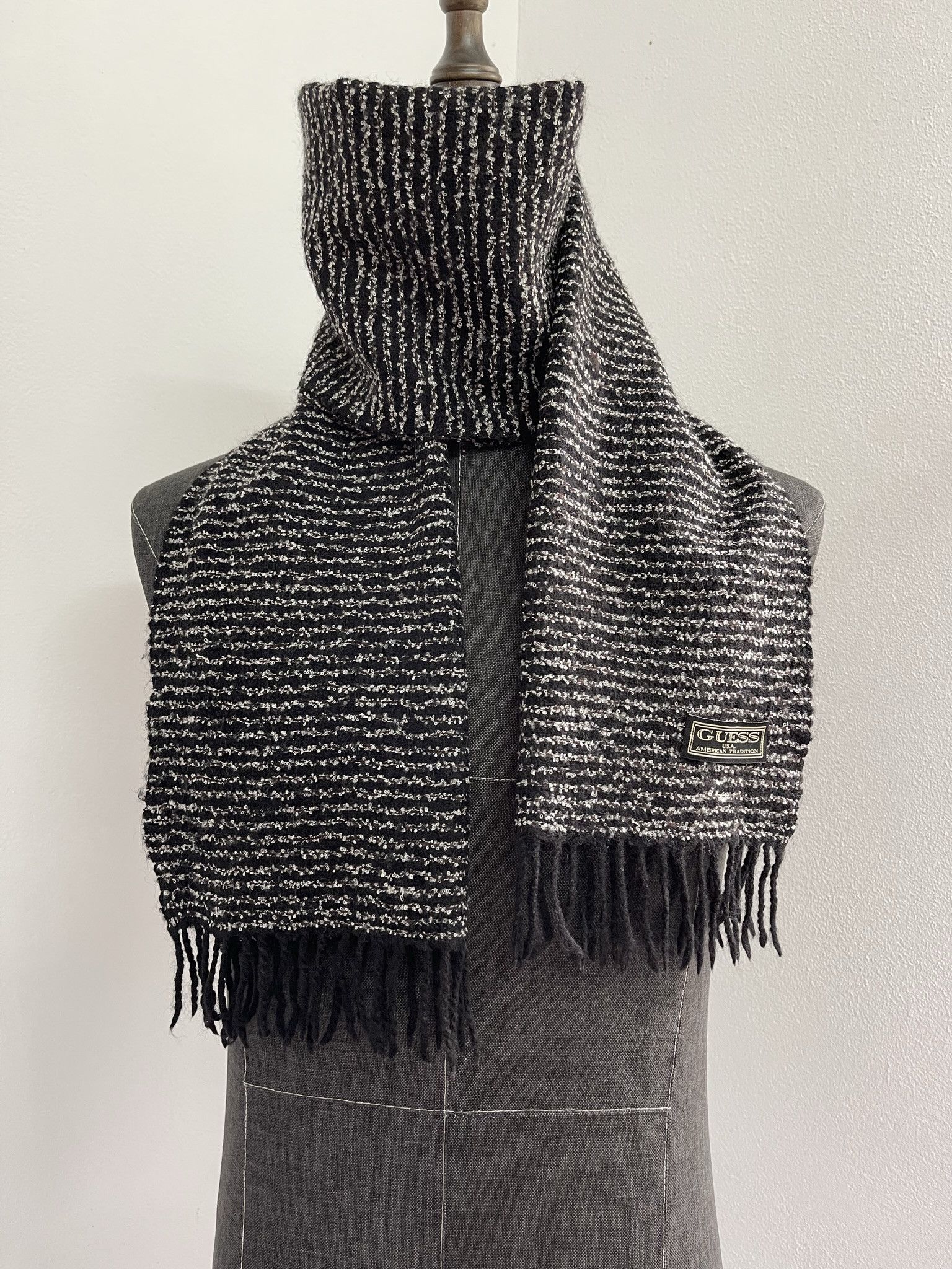 Guess Vintage Guess Scarf / Muffler - 6005 Size ONE SIZE - 2 Thumbnail