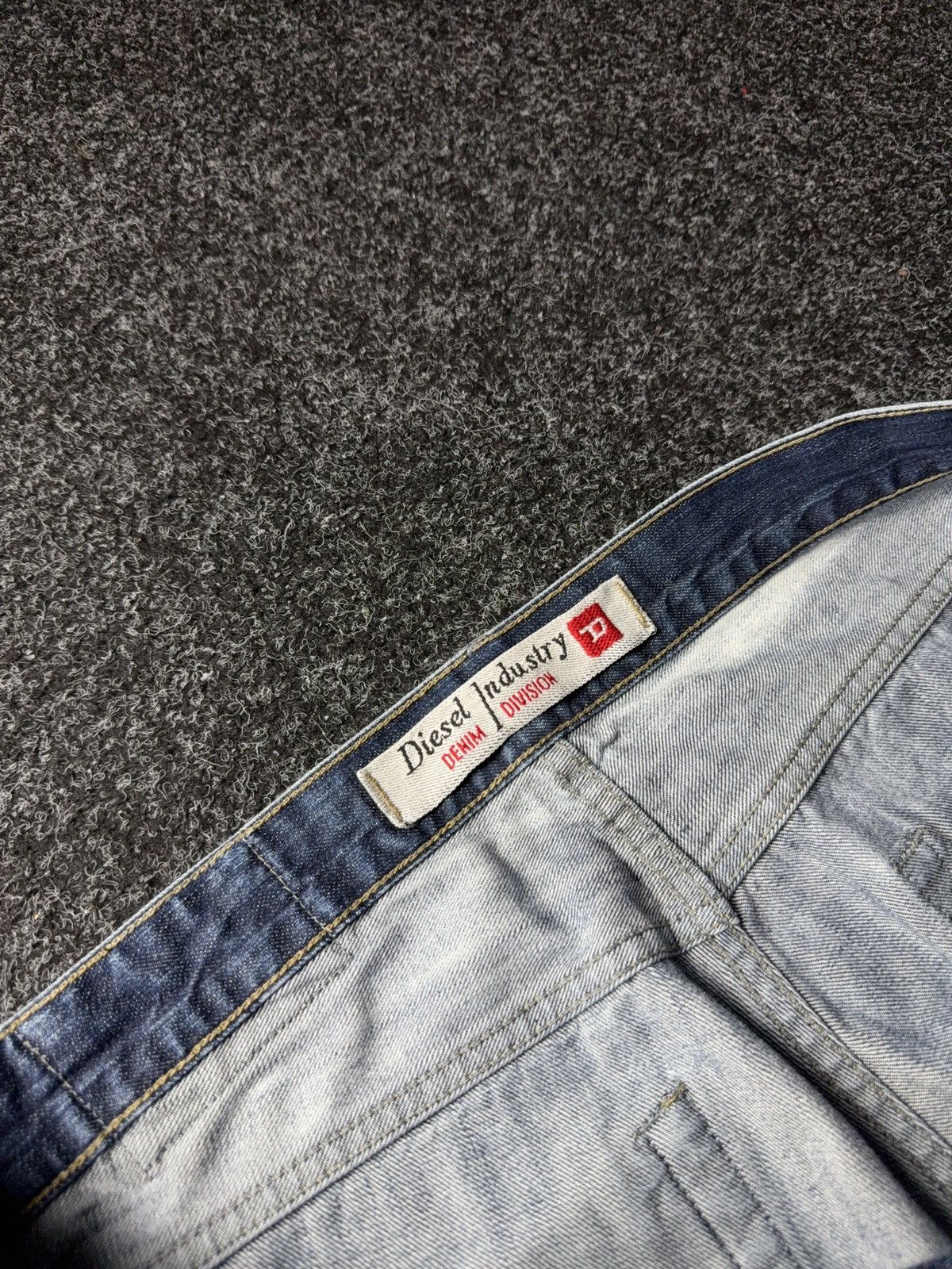Diesel 90s Diesel Industry Zip Back Pocket Jeans Made in Italy Y2K Size US 33 - 11 Thumbnail