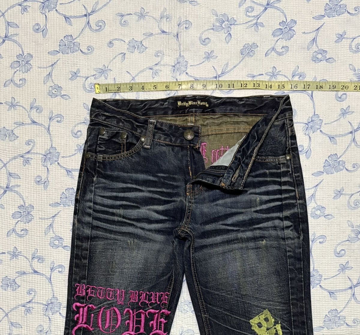Other Betty Blue Love Streetwear Jeans Distressed Denim Size US 31 - 4 Thumbnail