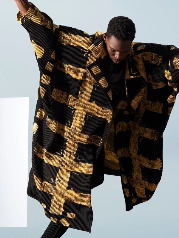 Issey Miyake issey miyake size:3 Black and gold pleated coat Size XXS / US 00 / IT 34 - 2 Thumbnail