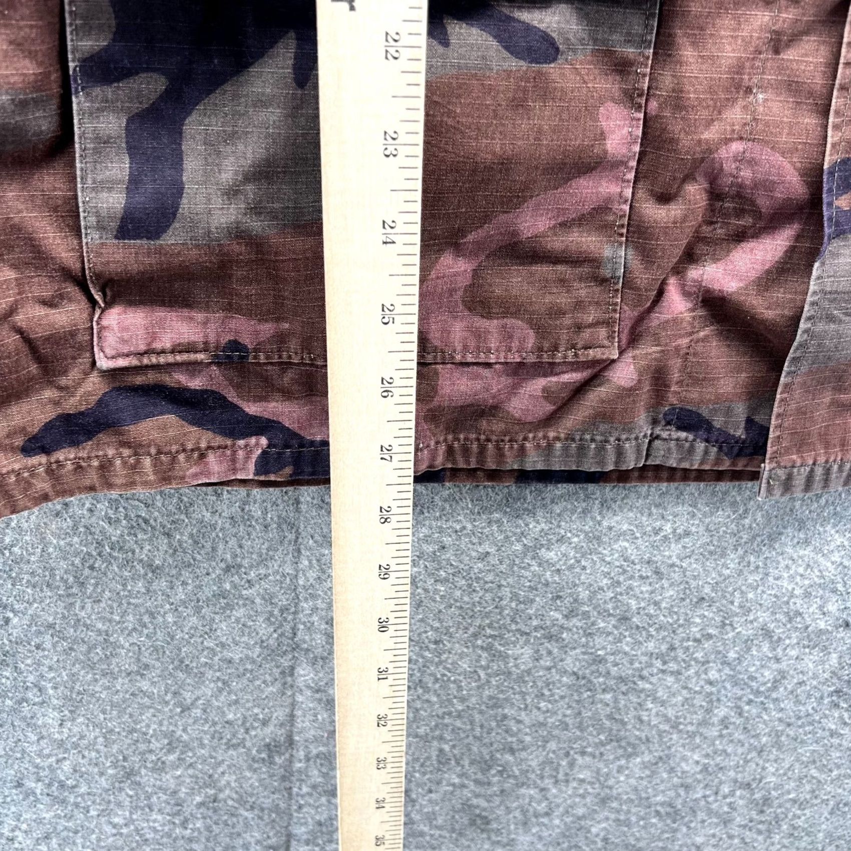 Vintage VINTAGE U.S. Military Jacket Mens Medium Adult Camouflage Cotton Canvas Long Regular Fall Winter Brown Green Red Button Front Size US M / EU 48-50 / 2 - 6 Thumbnail