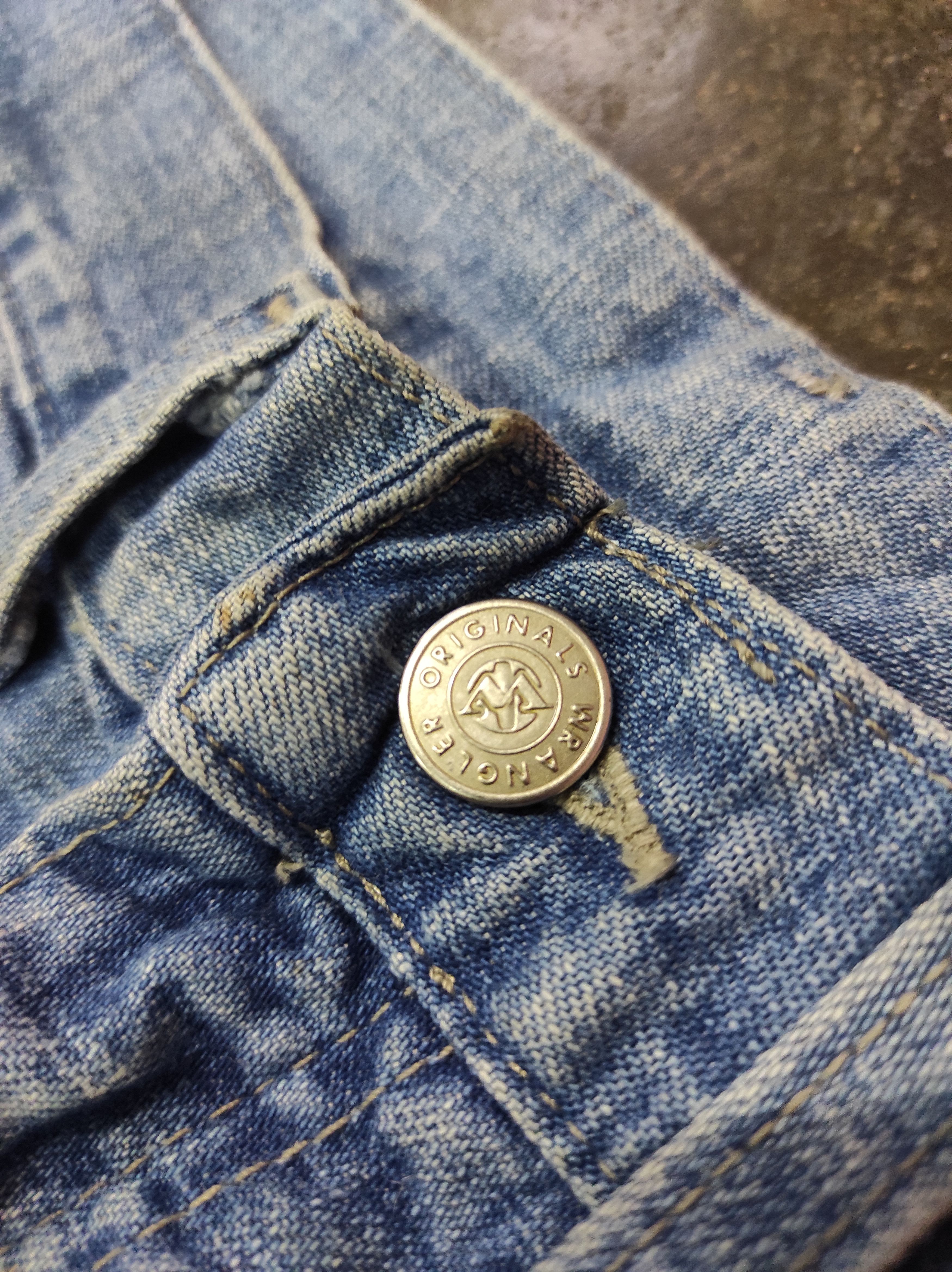 Vintage × Wrangler WRANGLER HERO VTG DENIM BAGGY SHORT PANTS Size US 44 / EU 60 - 9 Thumbnail